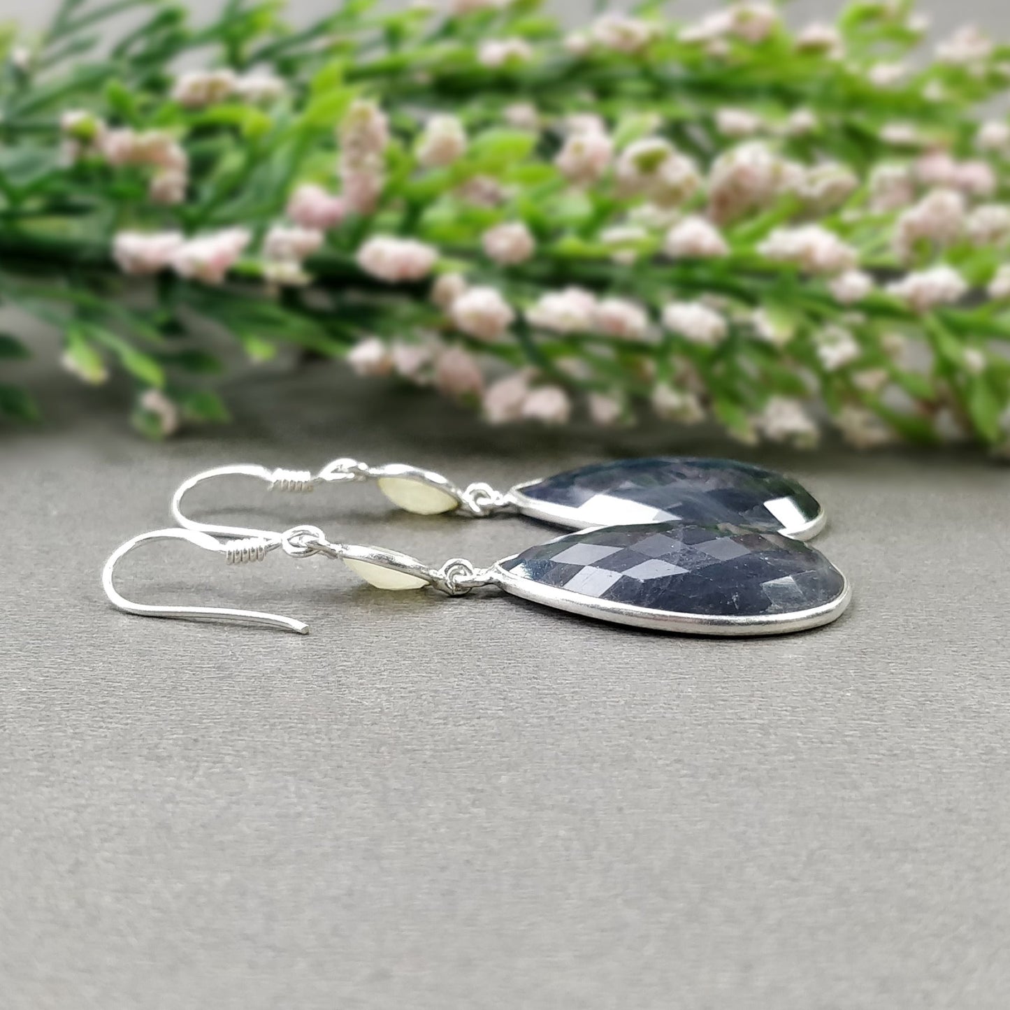Prong Set Earring