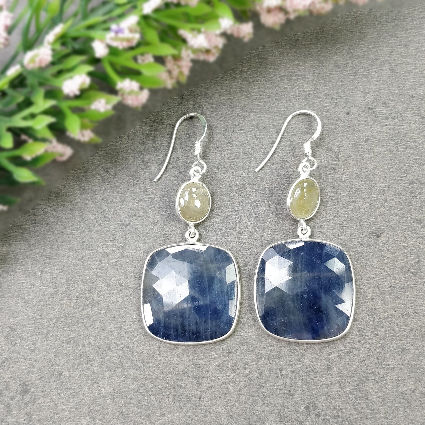 Cushion Shape Earring