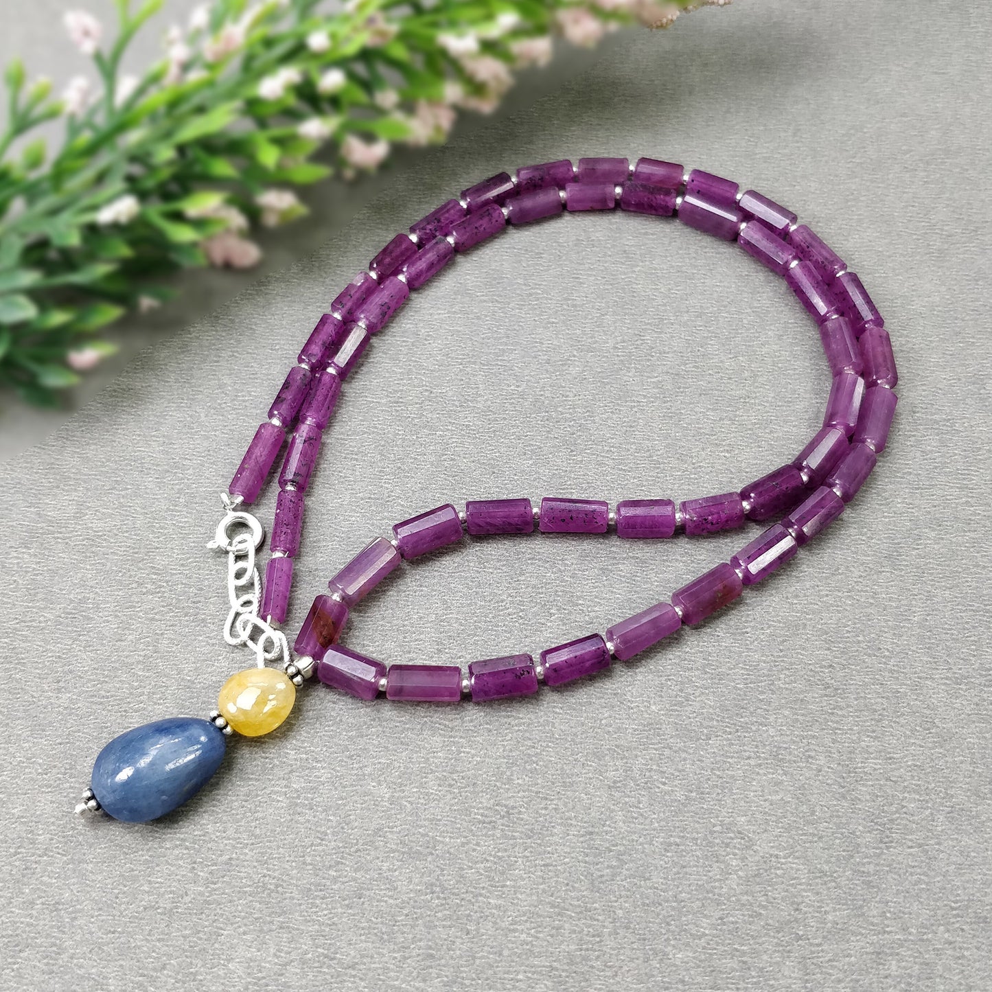 Faceted necklace