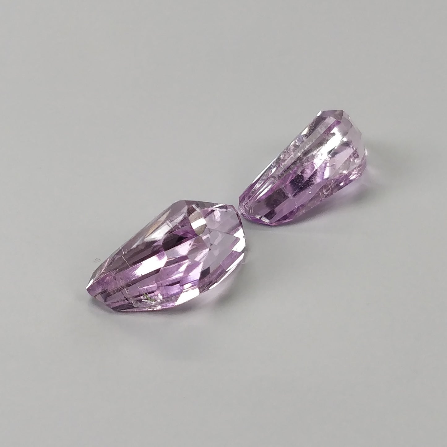 KUNZITE Gemstone Normal Cut : 19.82cts Natural Untreated Unheated Purple Kunzite Uneven Shape 19.5*9.5mm - 19.5*11mm 2pcs Set