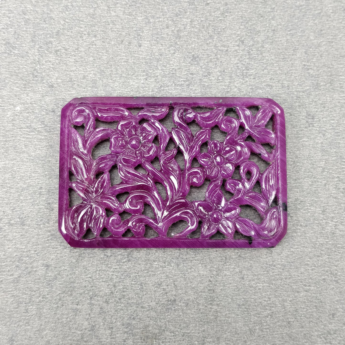 Ruby Gemstone Carving : 108.40cts Natural Untreated Red Ruby Hand Cushion Shape 52*35mm