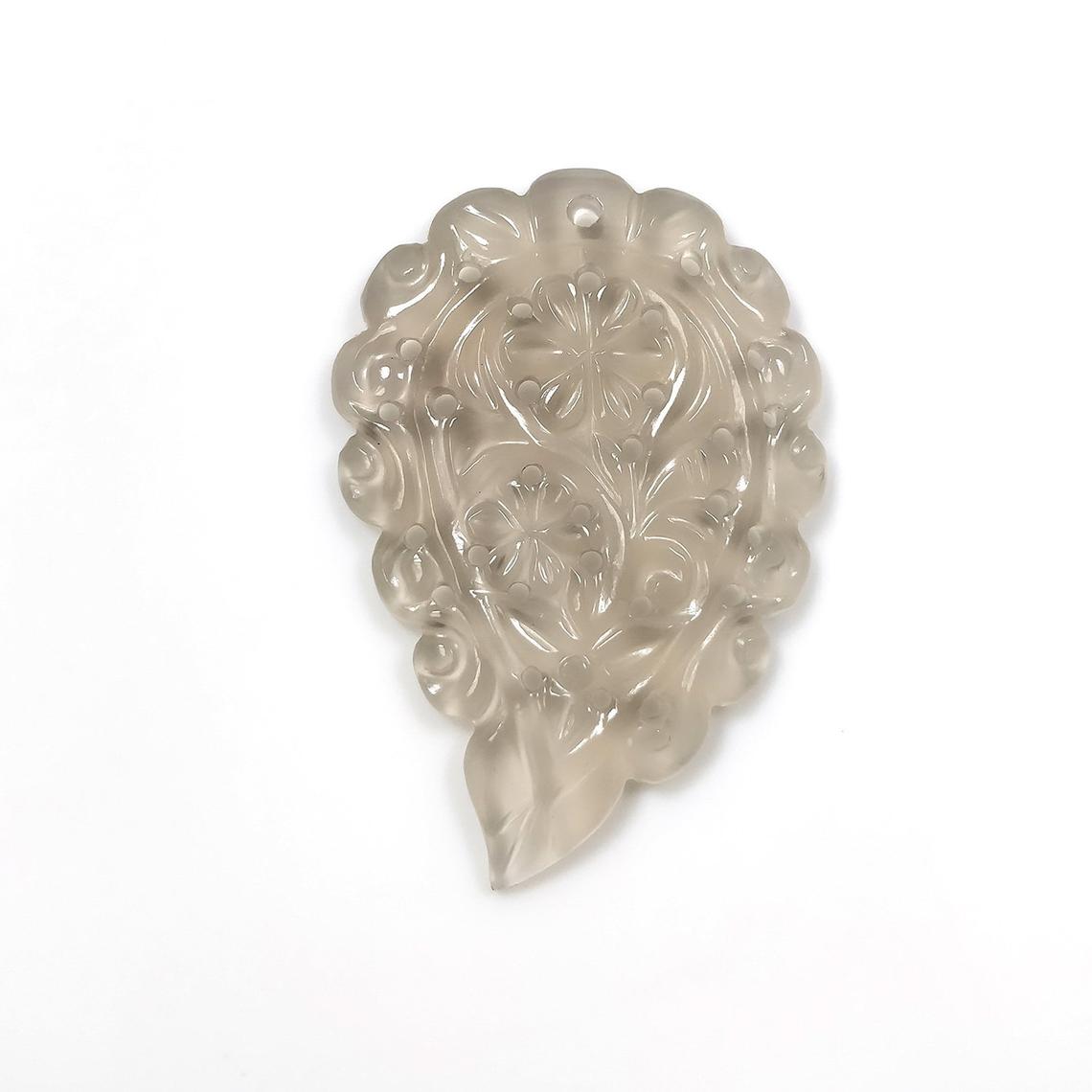 ONYX Gemstone MEDIUM LEAF Carving : 29.00cts Natural Onyx Gemstone One Sided Hand Carved Medium Size Indian Leaf 43*29mm 1pc For Pendant