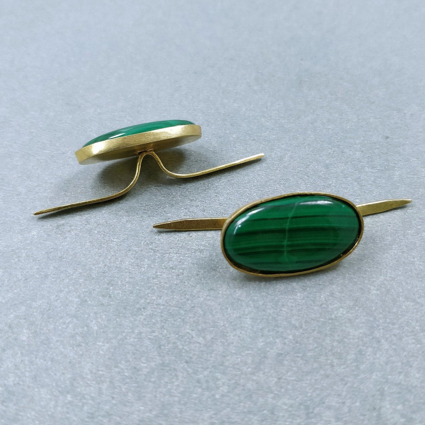 GREEN MALACHITE Gemstone PIN : 9.60gms Natural Untreated Malachite Gemstone Oval Cabochon Brass Gold Plated Lapel Pins 25*13.5mm*5(h) Pair