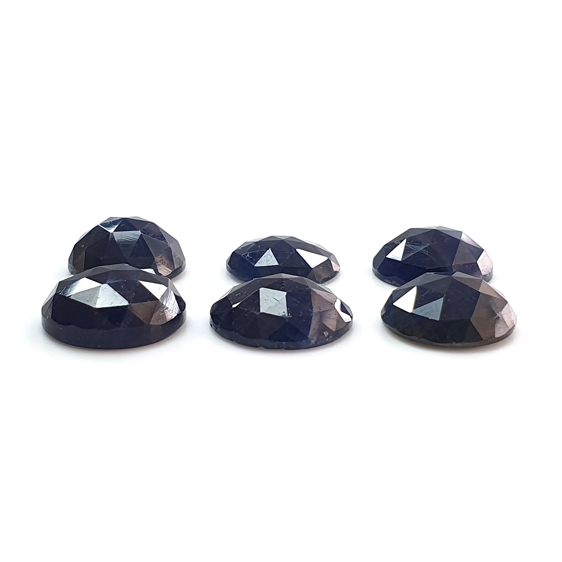 natürlicher, unbehandelter Edelstein