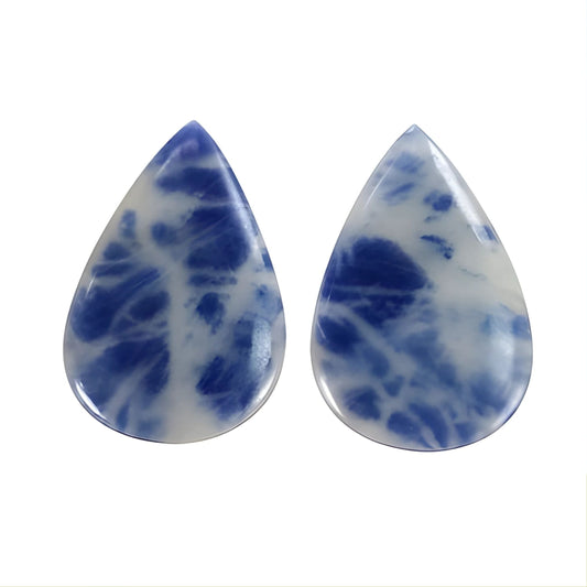 Pierre précieuse en saphir bleu