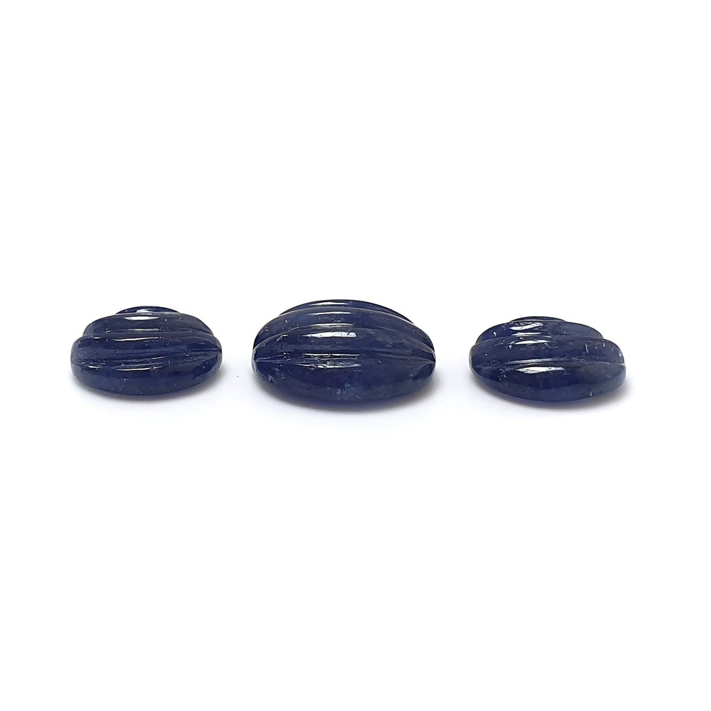 intaglio rotondo di zaffiro blu