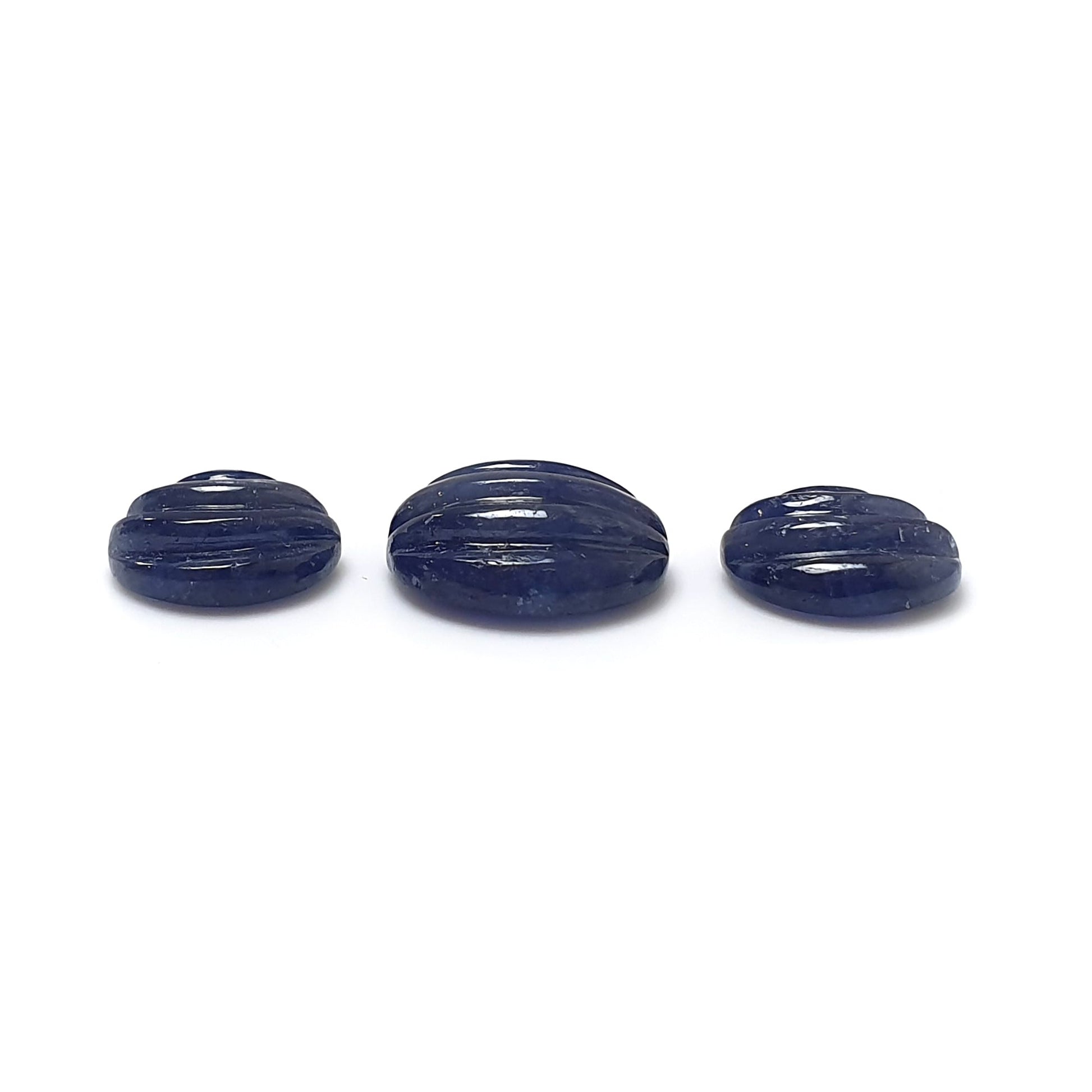 intaglio rotondo di zaffiro blu