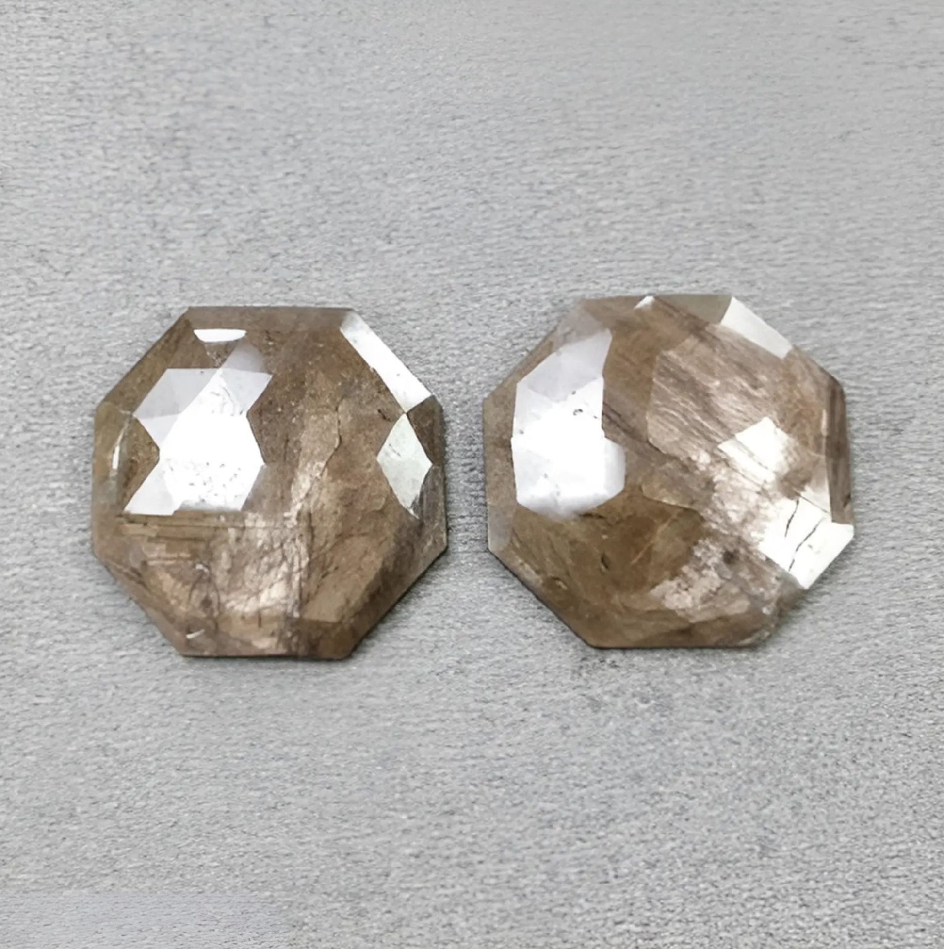 チョコレートサファイア ヘキサゴンローズカット