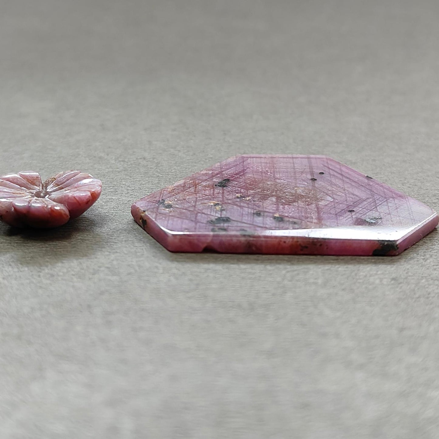 Rosemary Sheen SAPPHIRE Gemstone Flat Slices & Flower Carving : Natural Untreated Unheated Multi Sapphire Round , Hexagon Shapes 2pcs Sets