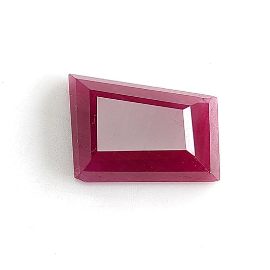 Ruby Gemstone Step Cut : 13.80cts Natural Untreated Unheated Red Ruby Trapezium Shape 17*12mm 1pc
