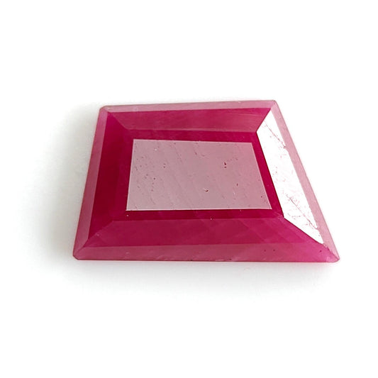 Ruby Gemstone Step Cut : 15.10cts Natural Untreated Unheated Red Ruby Trapezium Shape 22*14mm 1pc
