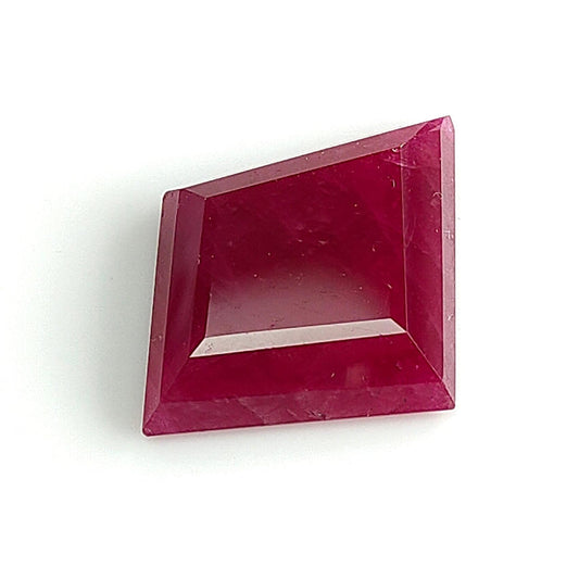 Ruby Gemstone Step Cut : 17.80cts Natural Untreated Unheated Red Ruby Trapezium Shape 17*18mm 1pc