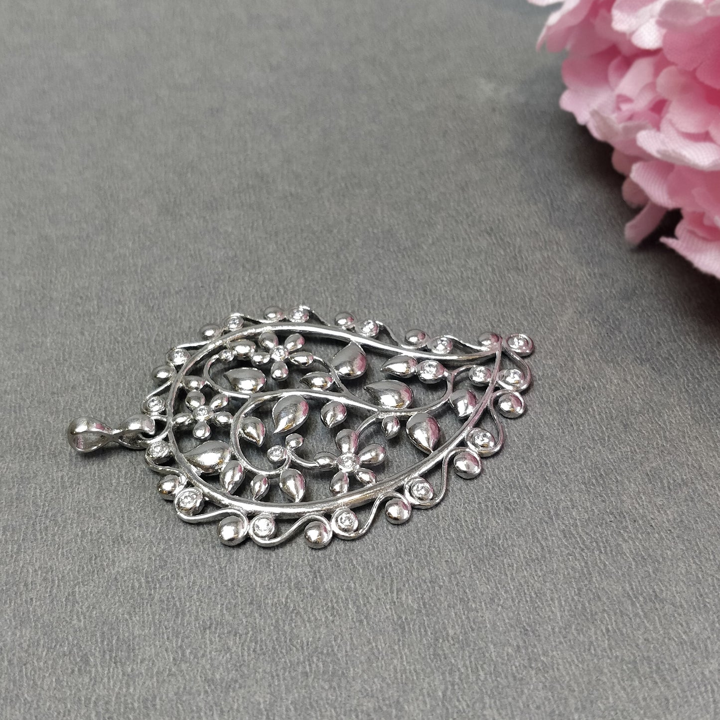 925 Sterling Silver With Cubic Zirconia Pendant : 10.67gms Fashion Jewellry Single Side Floral Leaf Pendant 2.5" Gift For Her
