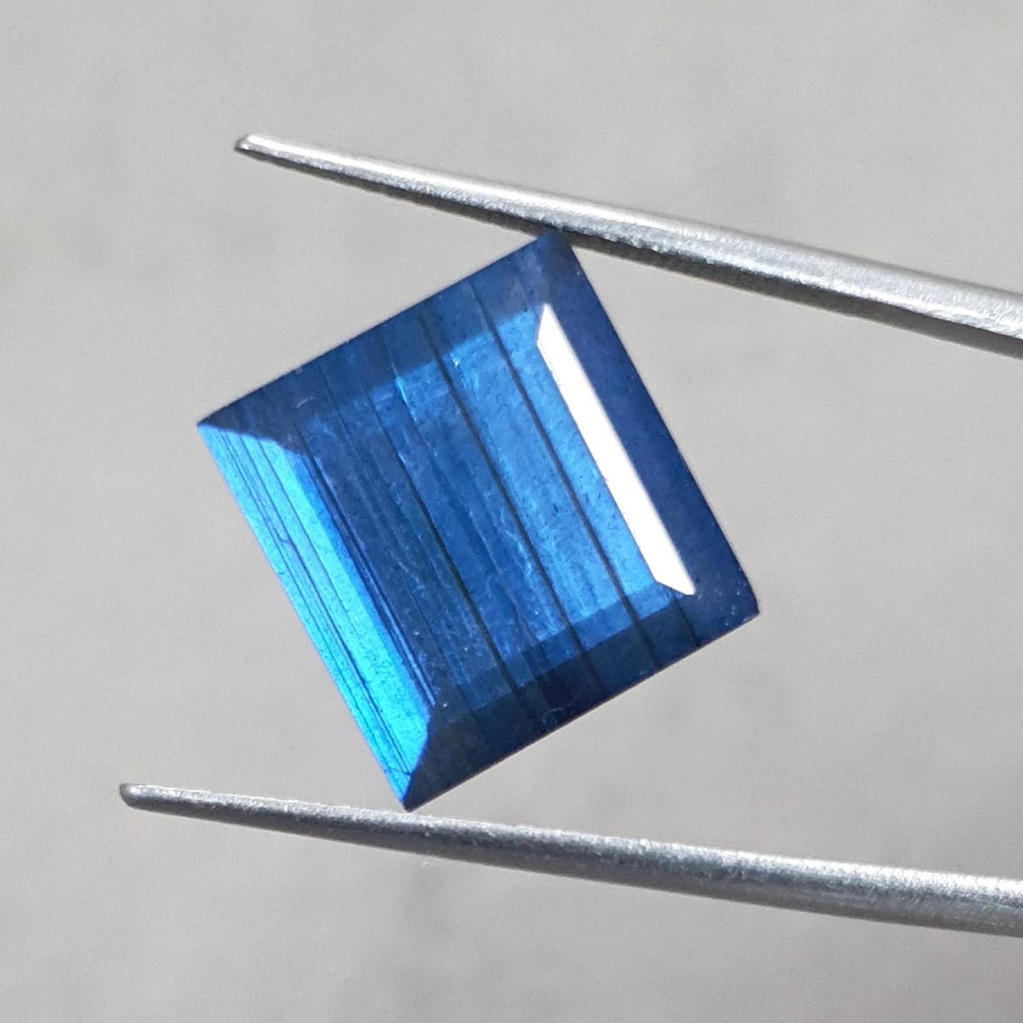 Rainbow Flashing Labradorite Fancy Cut: 11.80cts Natural Untreated Unheated Blue Labradorite Square Shape 1pc For Jewelry 14*13mm
