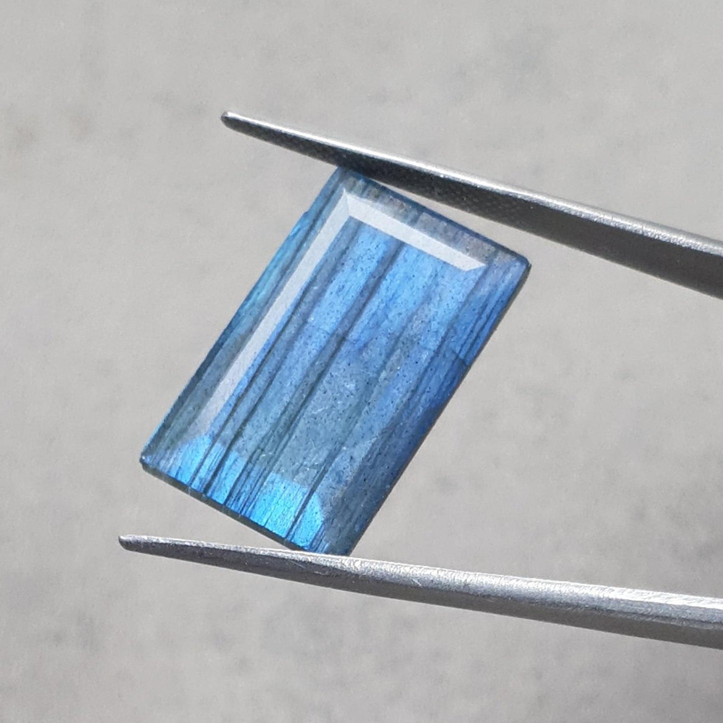 Labradorite Cabochon Fancy Cut : 16.90cts Natural Untreated Unheated Blue Labradorite  Baguette Shape 1pc For Jewelry 24*14mm