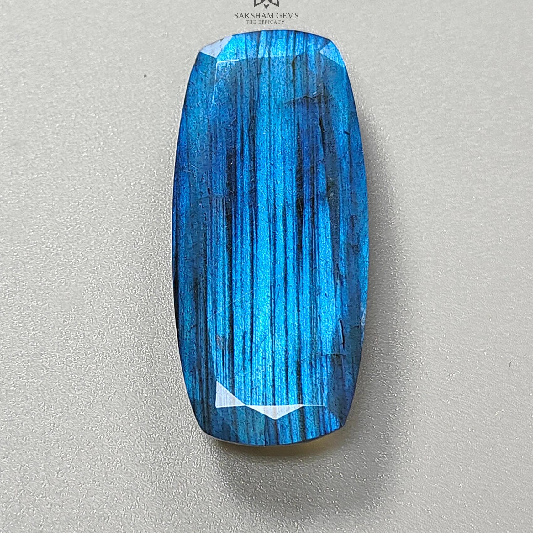Labradorite Gemstone