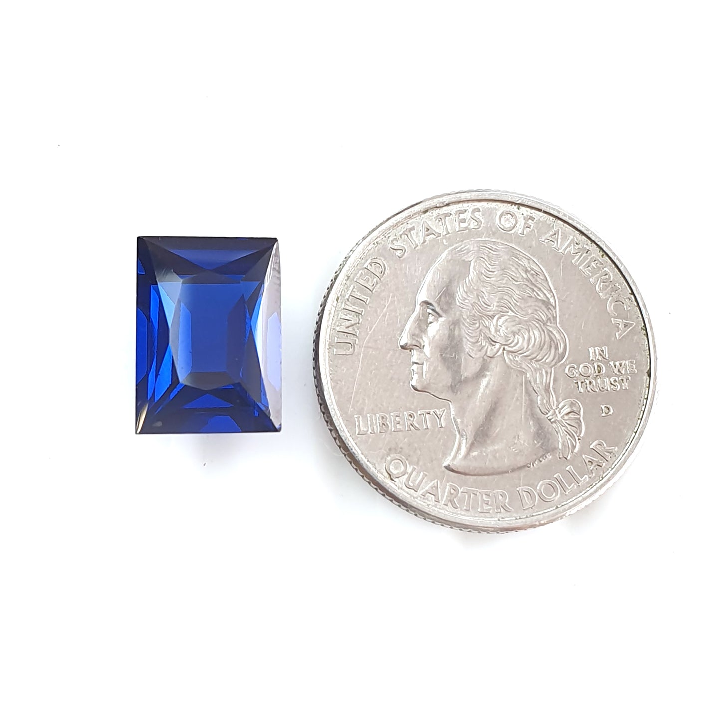 蓝色纳米西陶刻面宝石