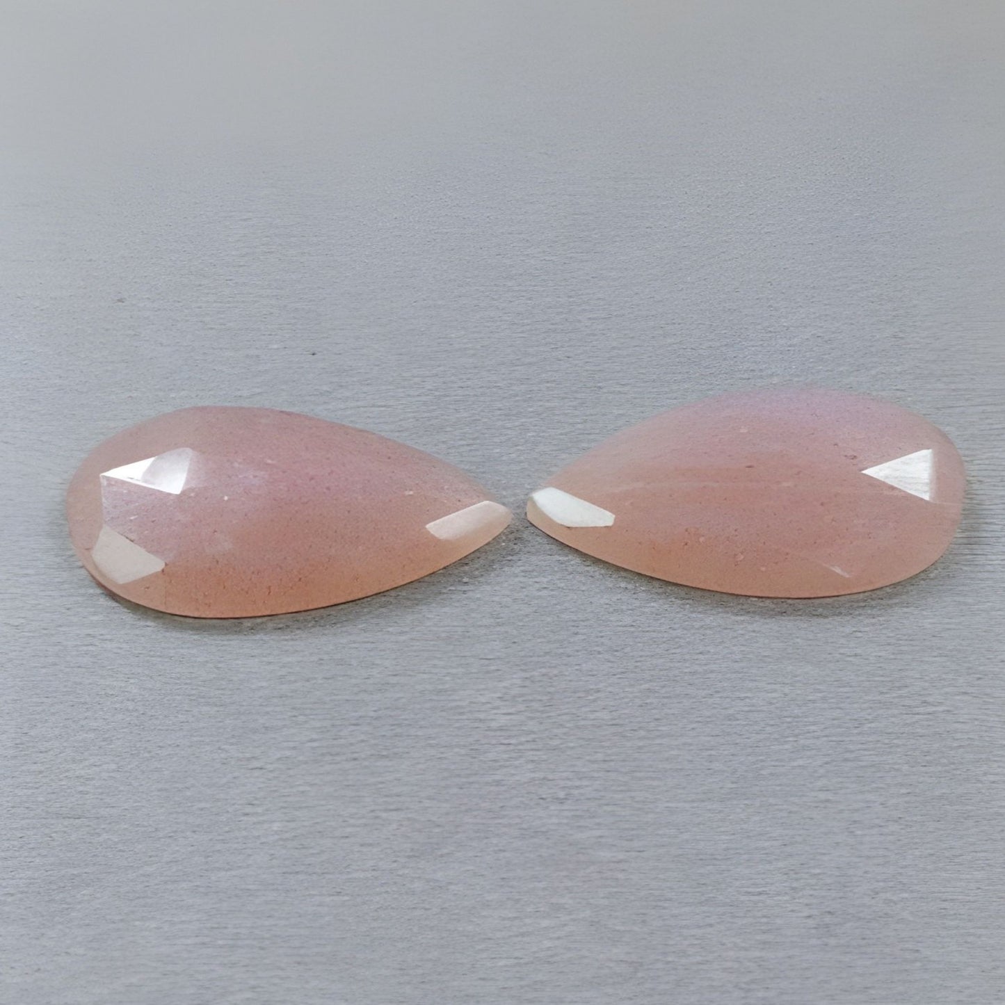 pierre de lune, pierre précieuse naturelle non traitée