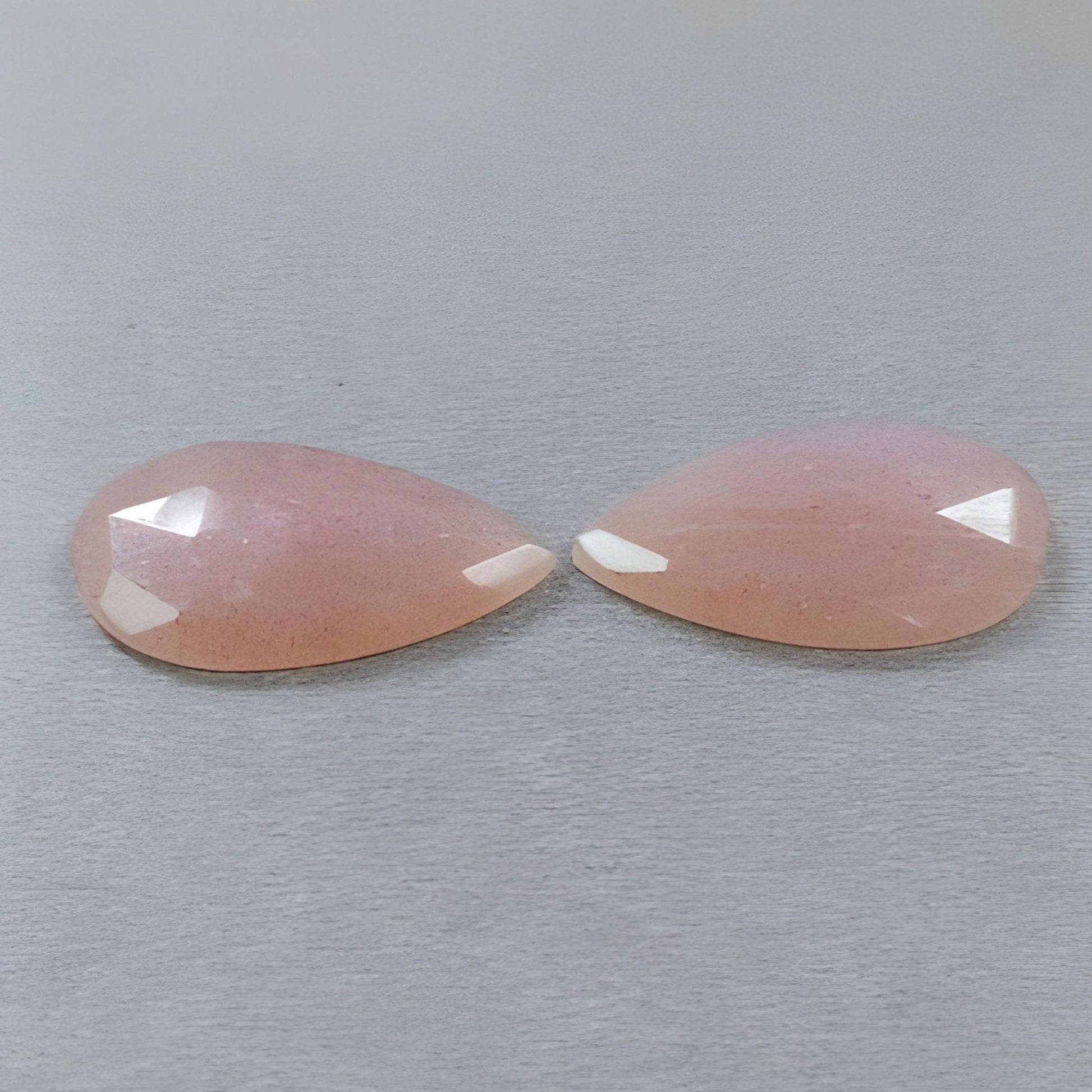 pierre de lune, pierre précieuse naturelle non traitée