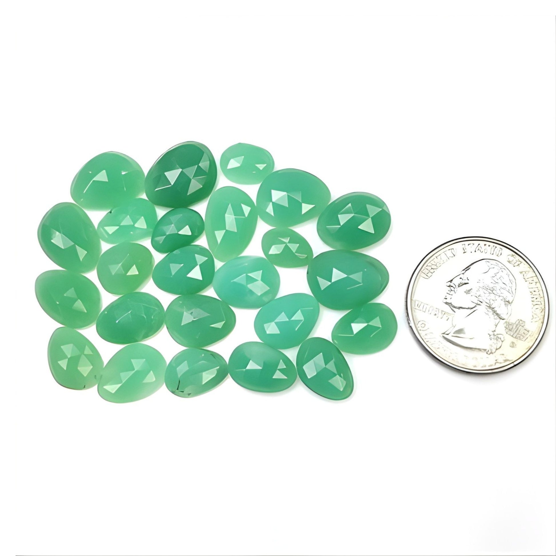 Crisoprasa tallada en rosa para joyería