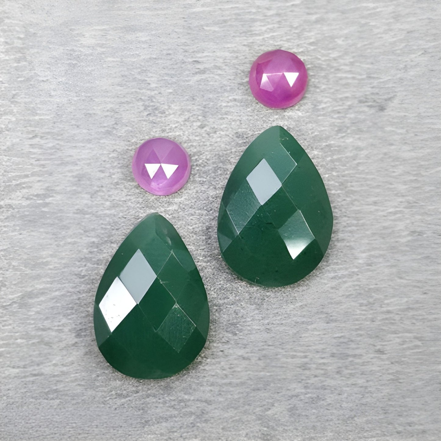 Cuarcita, zafiro, forma de pera, corte de damero