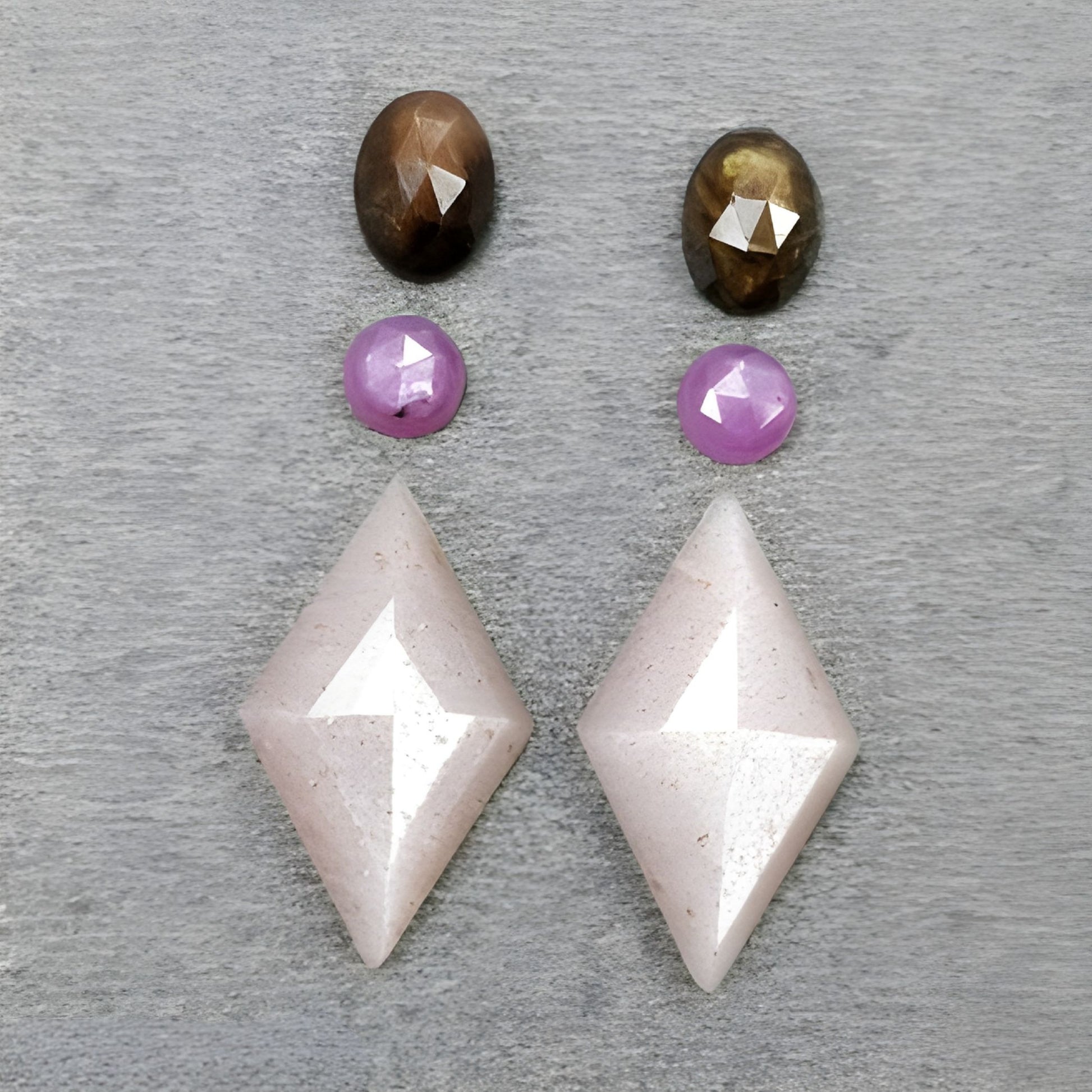 Piedra lunar, zafiro, forma marquesa, corte escalonado