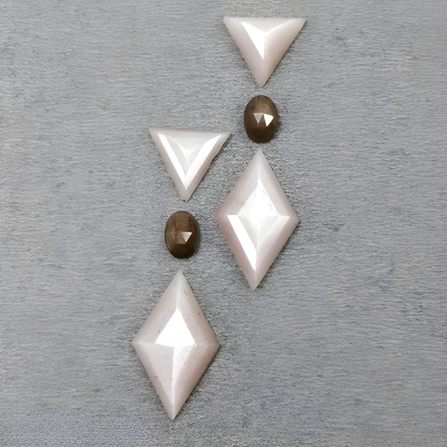 ムーンストーン、サファイアマーキスカット、オーバルシェイプステップカット