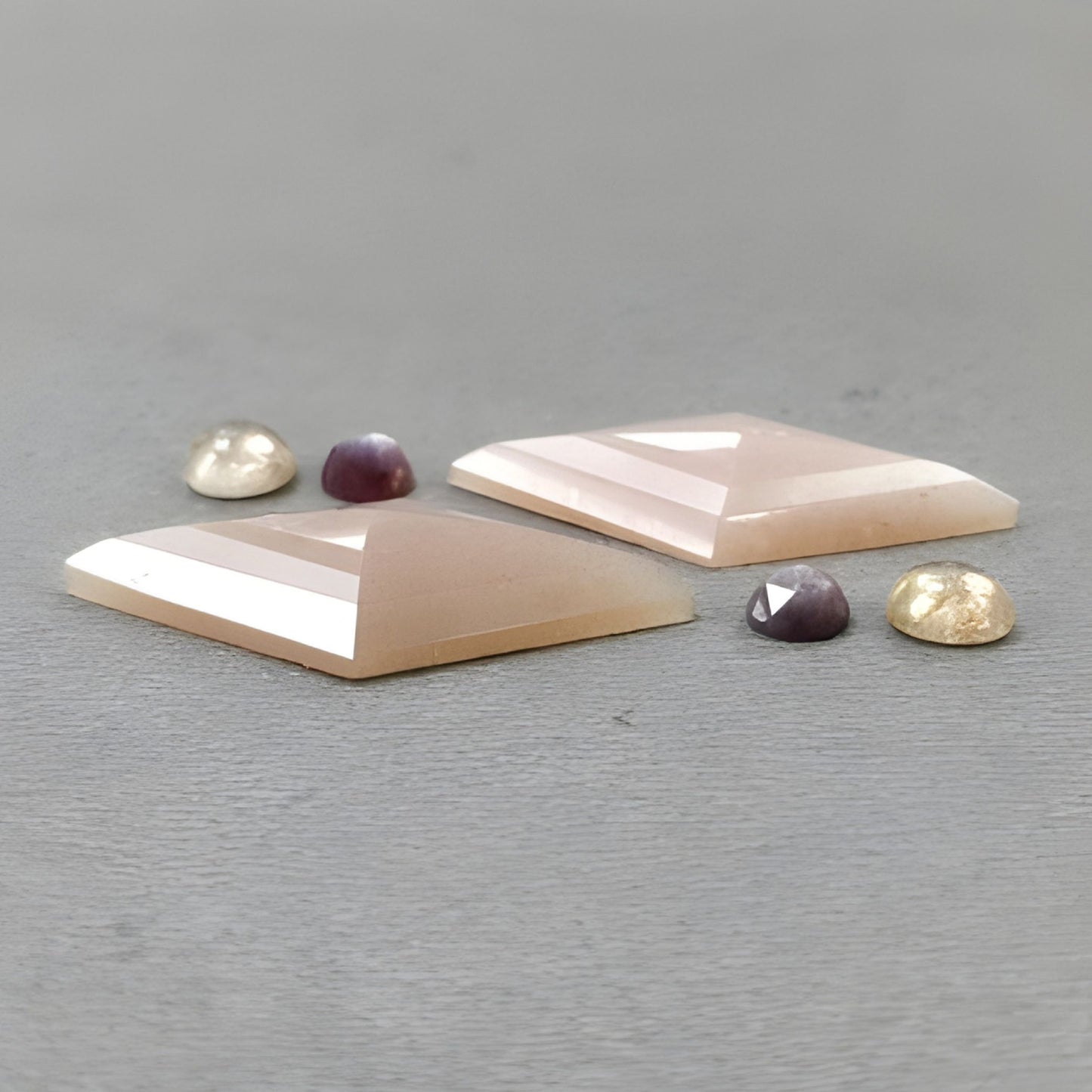 月光石、蓝宝石