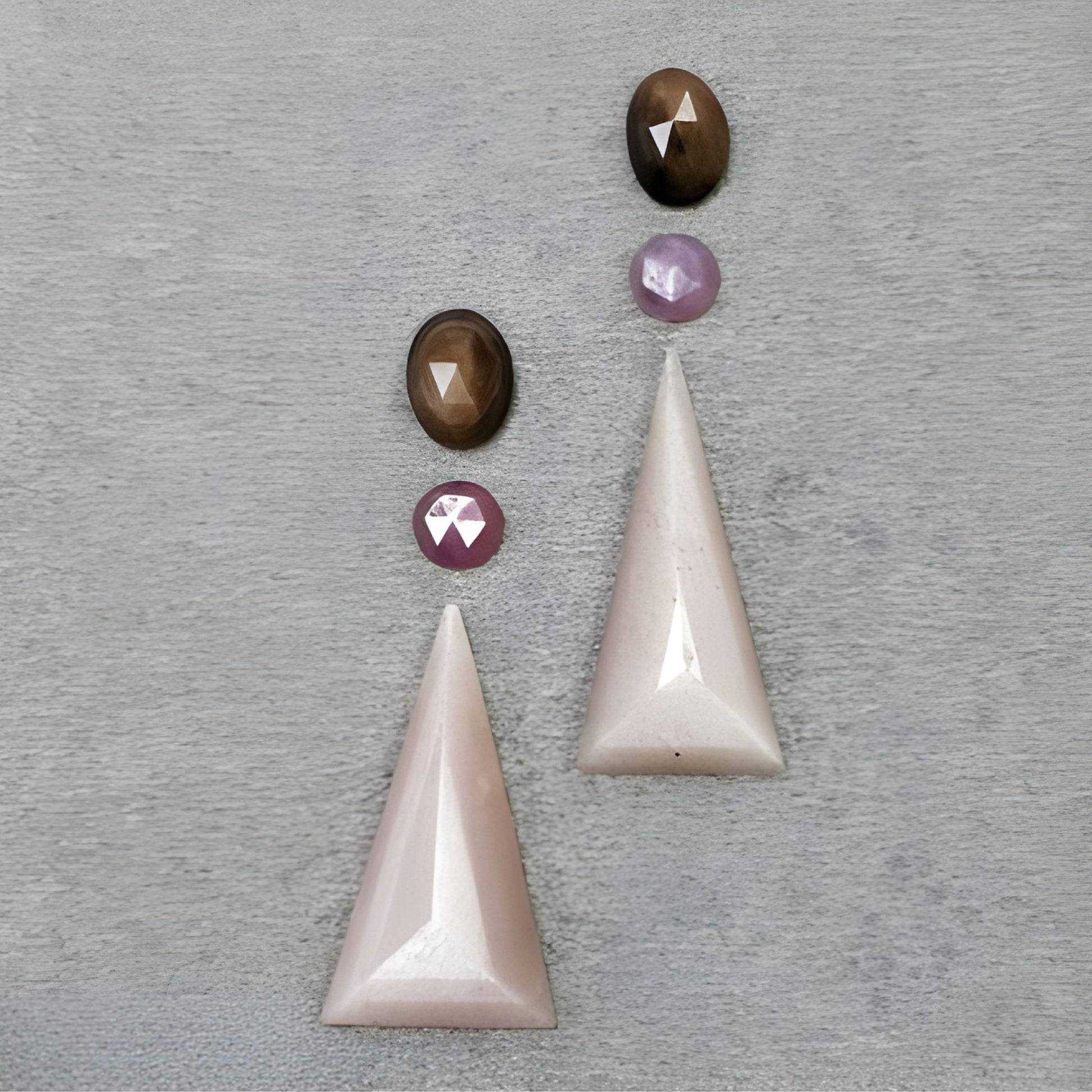 ムーンストーン、サファイアの三角形のステップカット