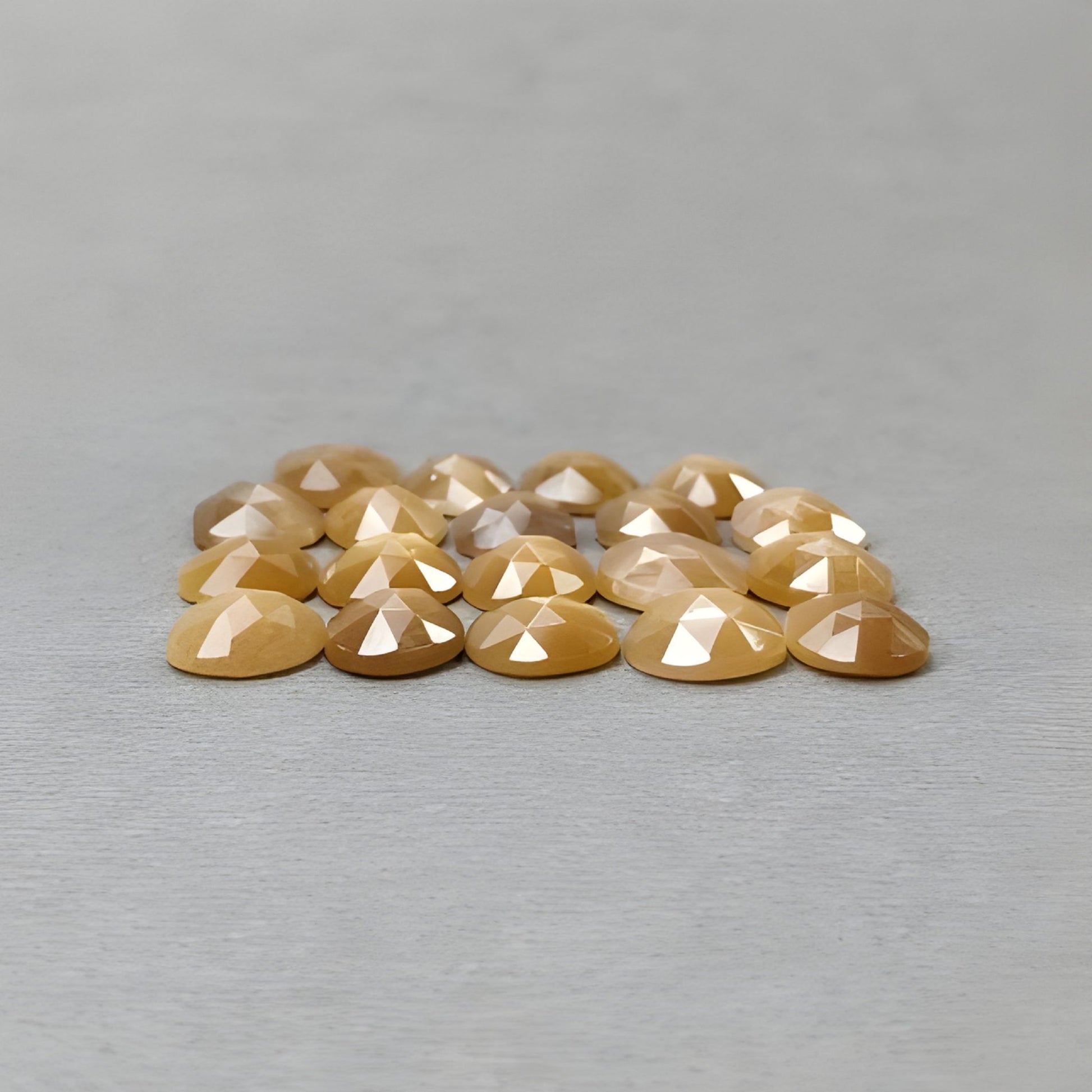 ムーンストーン 天然未処理宝石