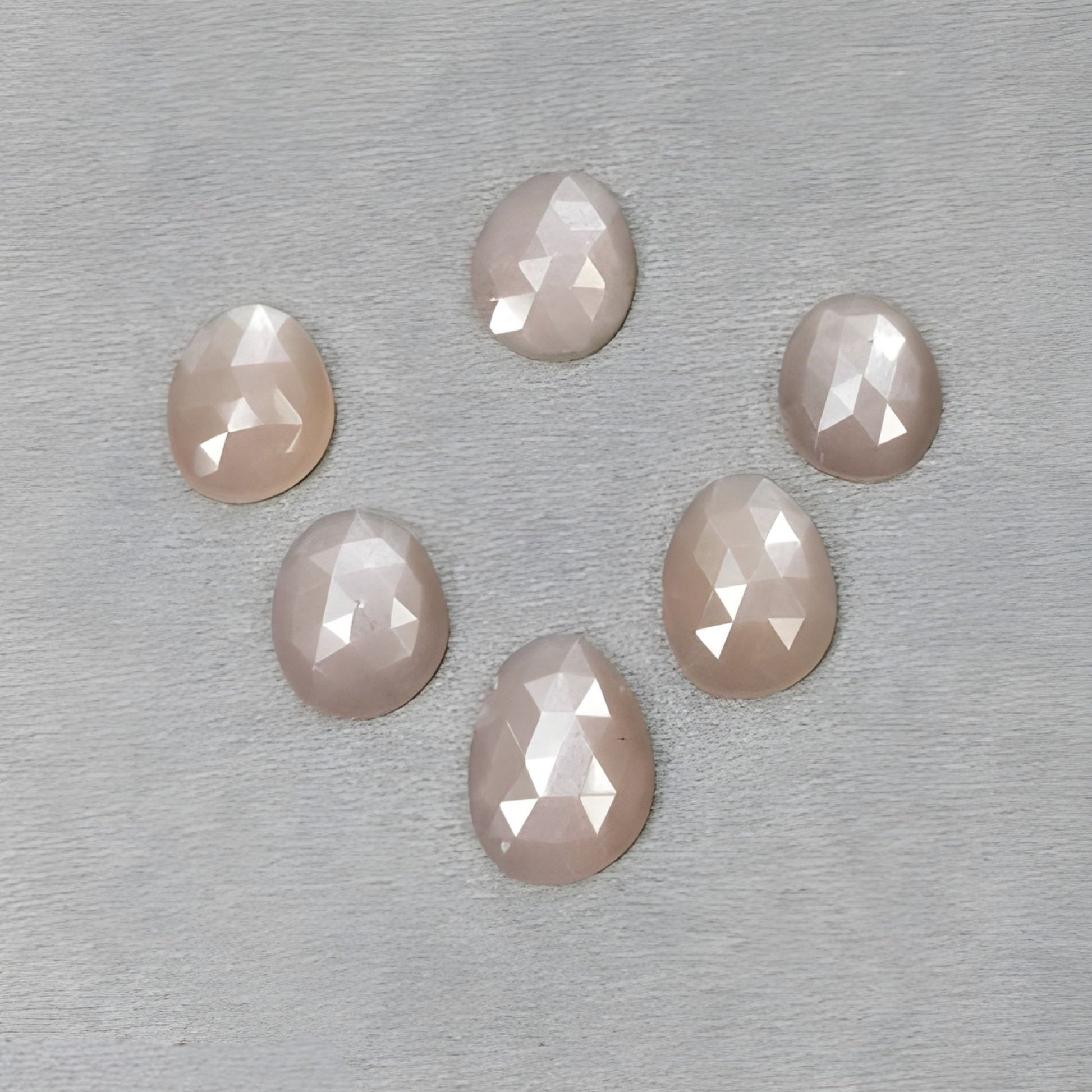 月光石天然未经处理的宝石