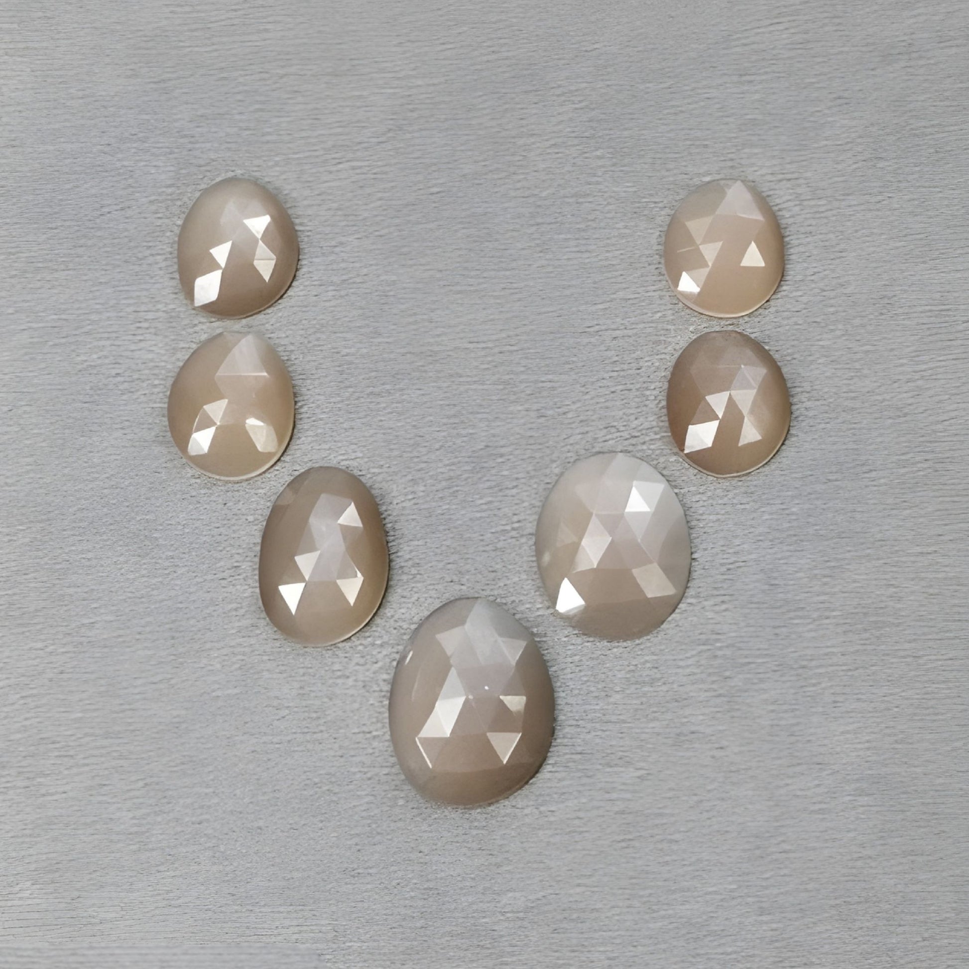 حجر القمر للمجوهرات