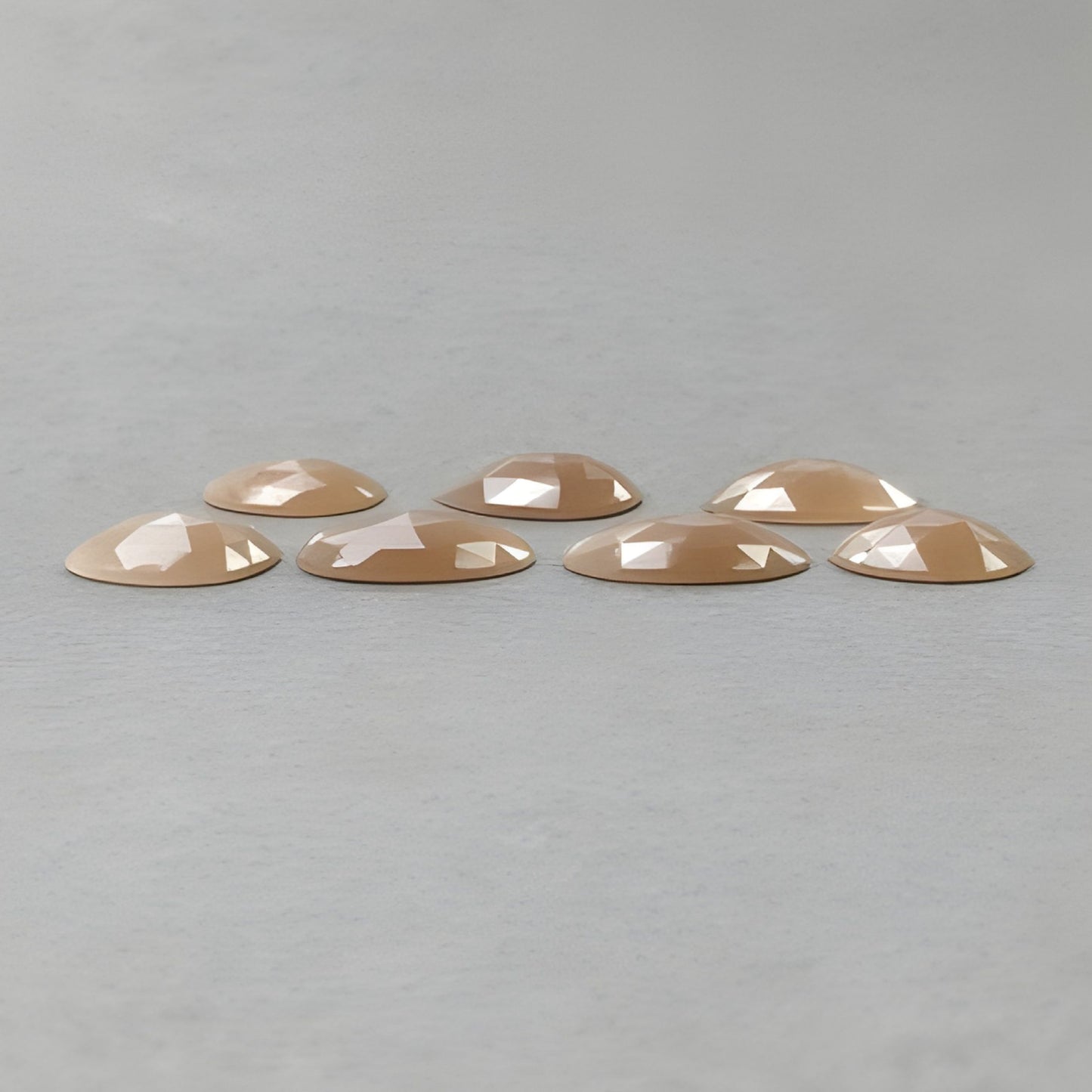 حجر القمر للمجوهرات