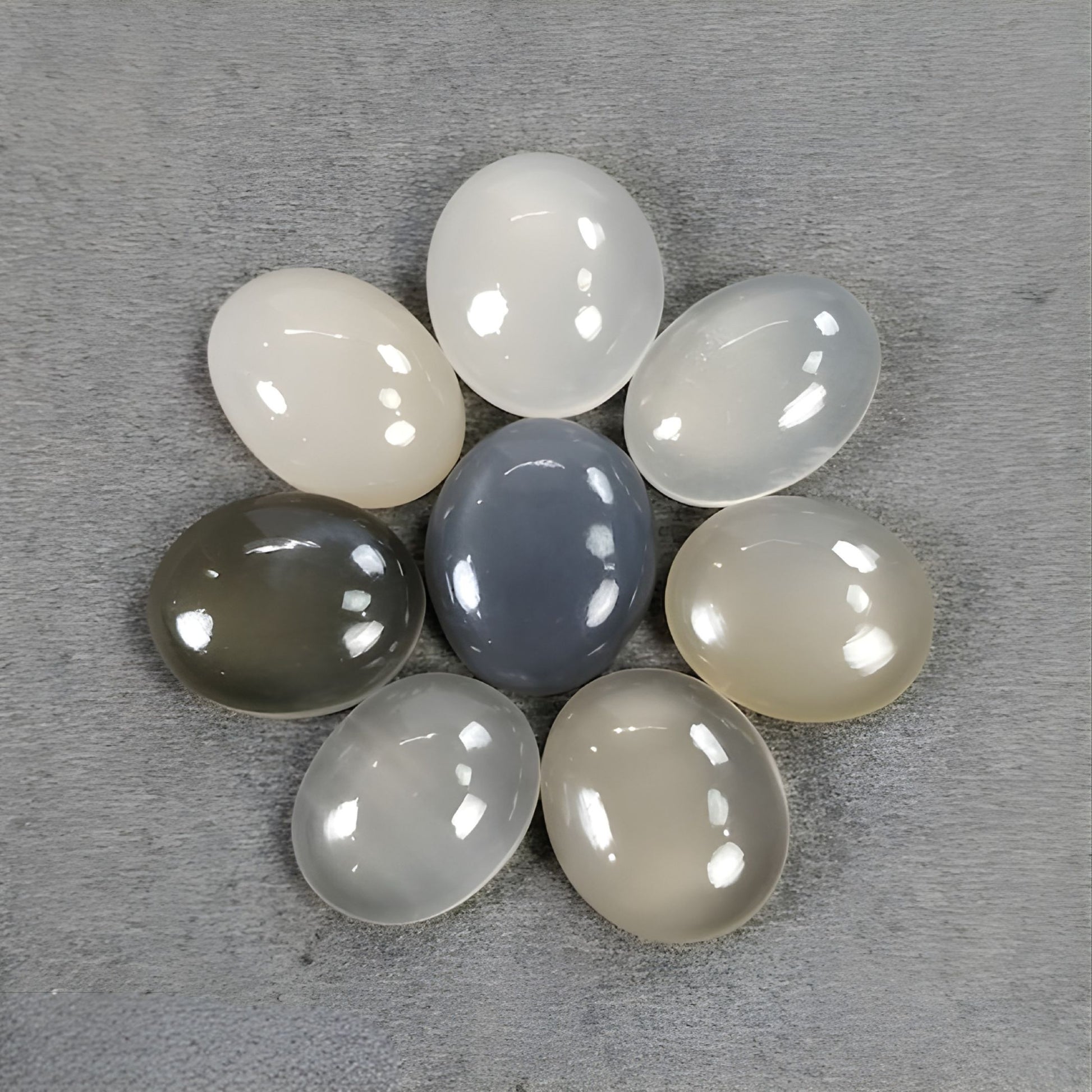 天然未经处理的月光石