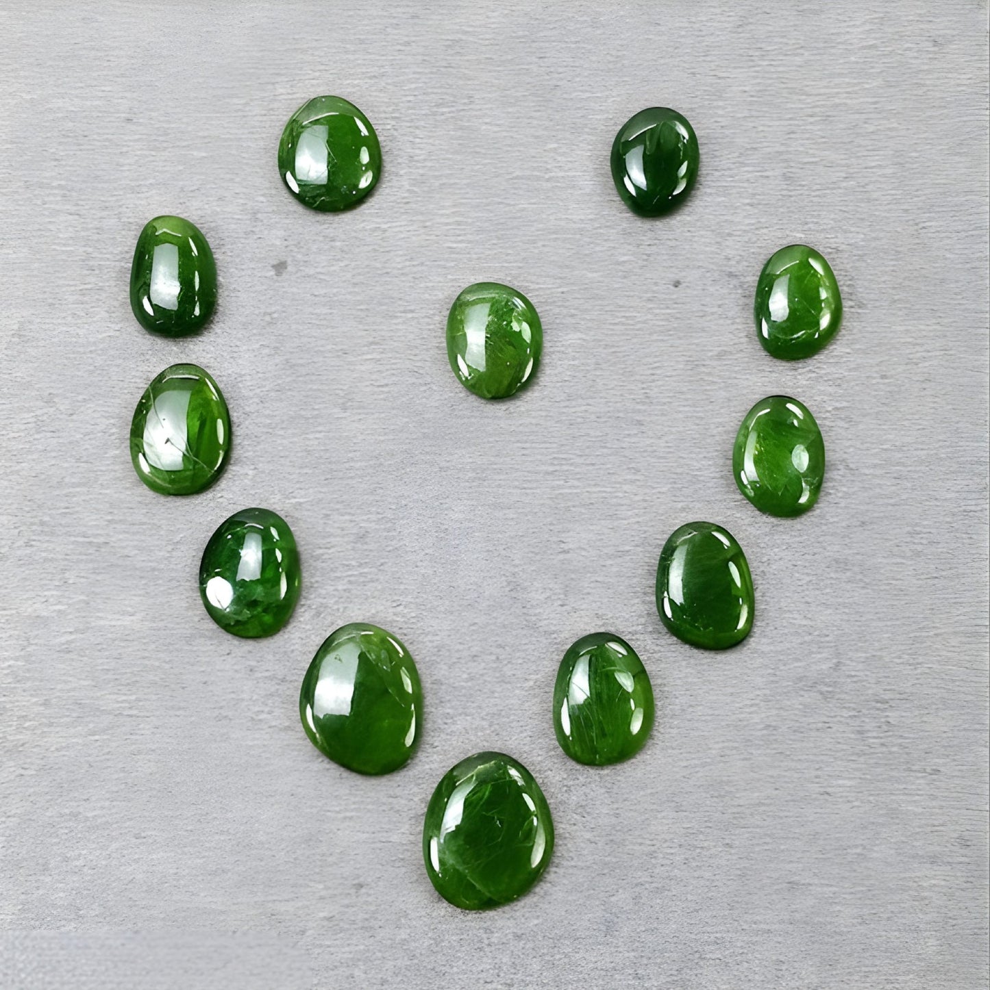 Chromdiopsid, natürlicher, unbehandelter Edelstein