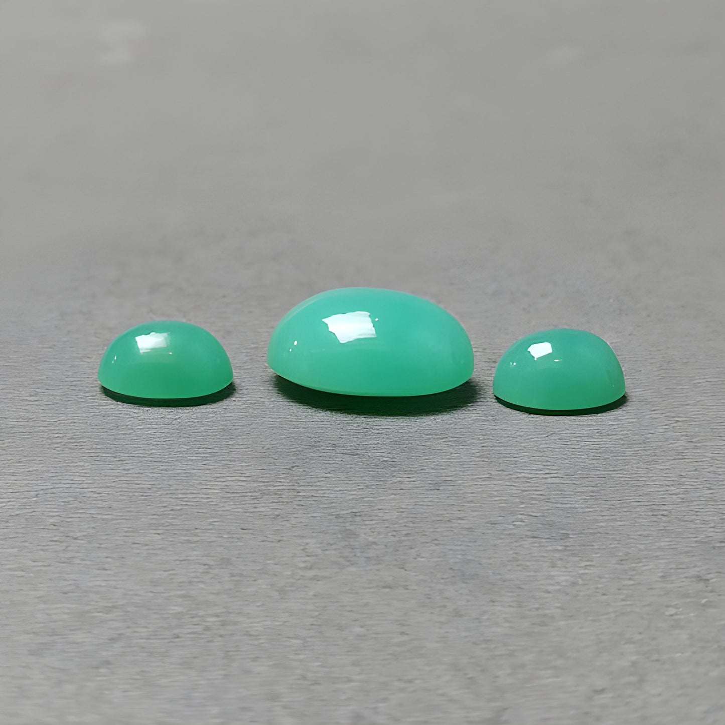 حجر الميلاد لشهر مايو