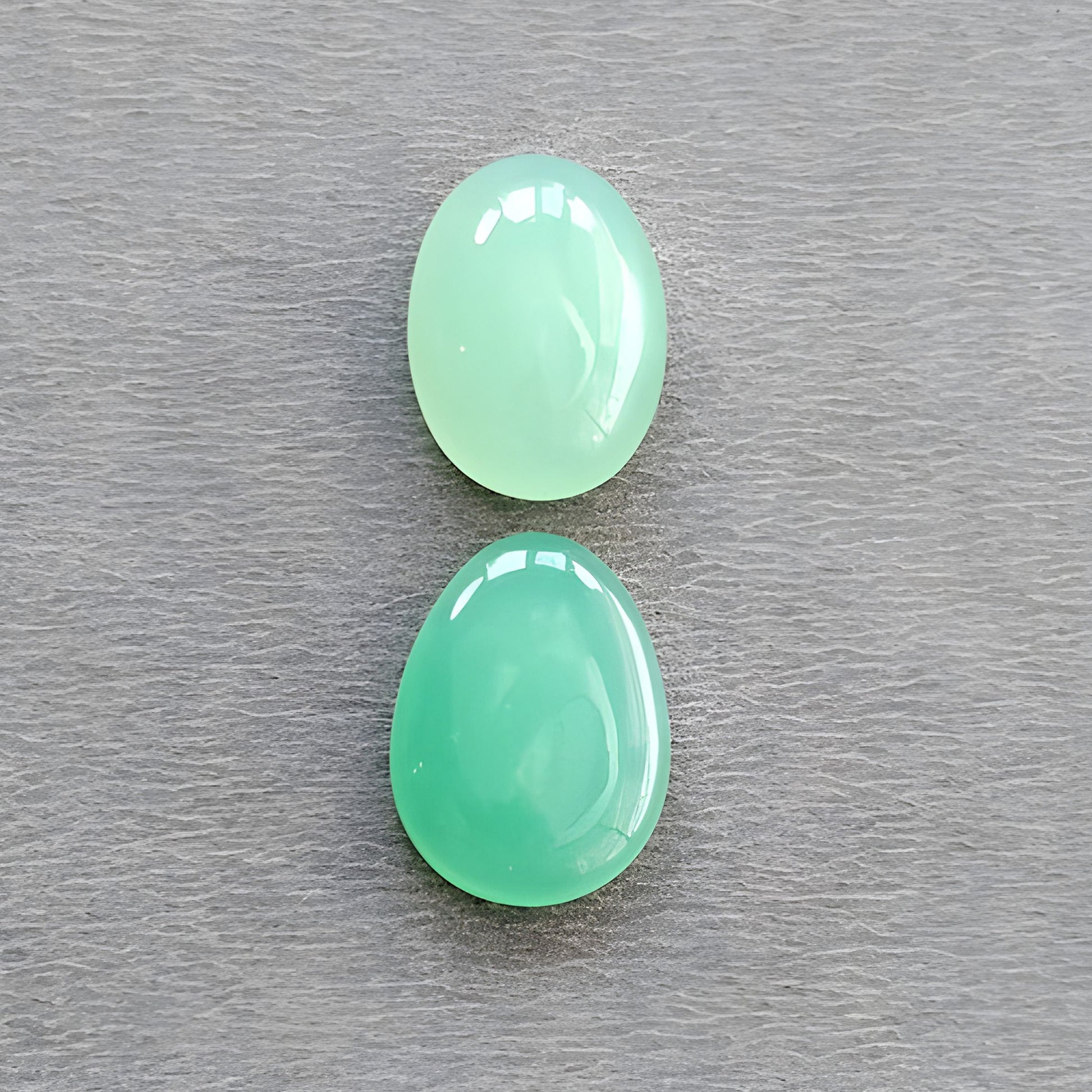 حجر الميلاد لشهر مايو