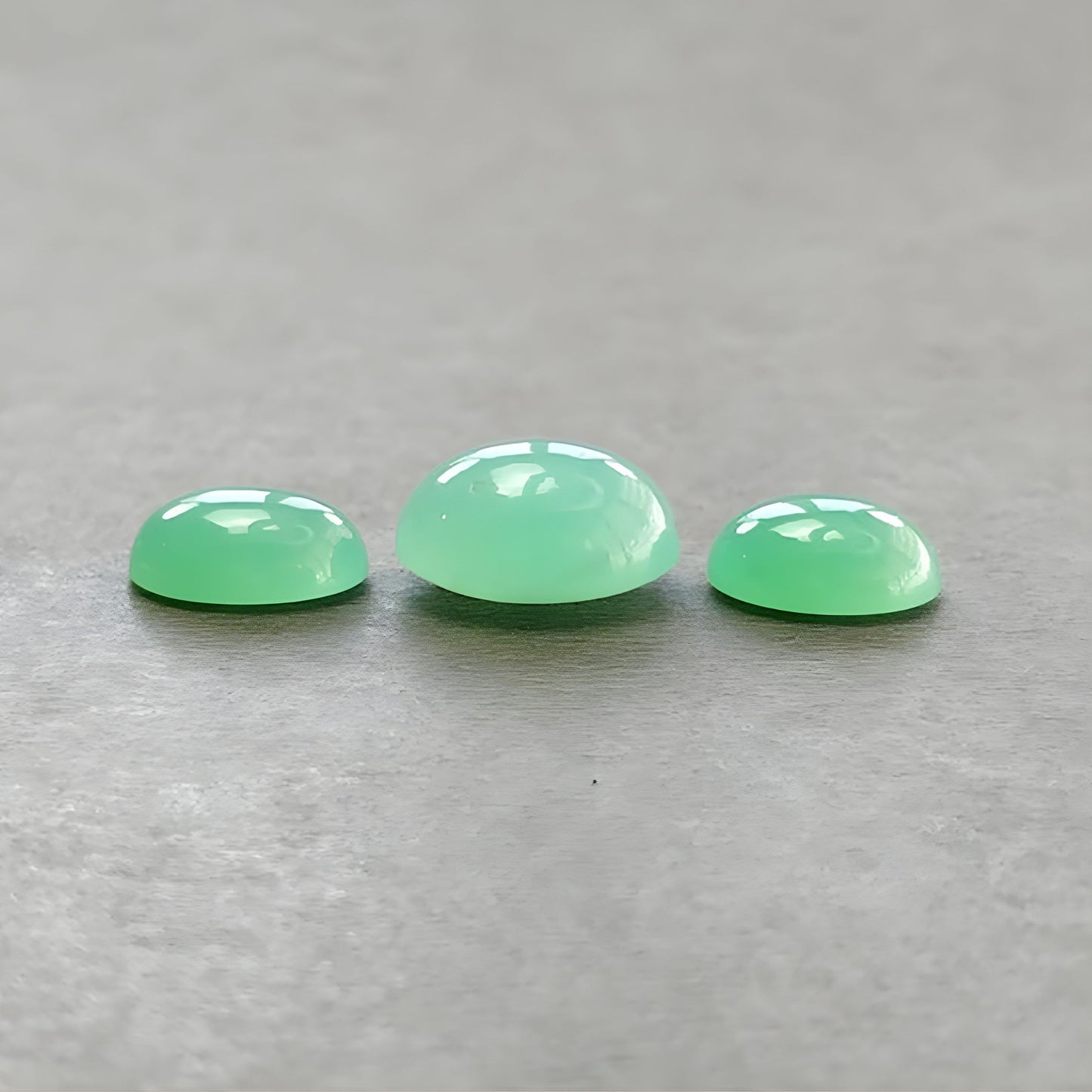 حجر الميلاد لشهر مايو