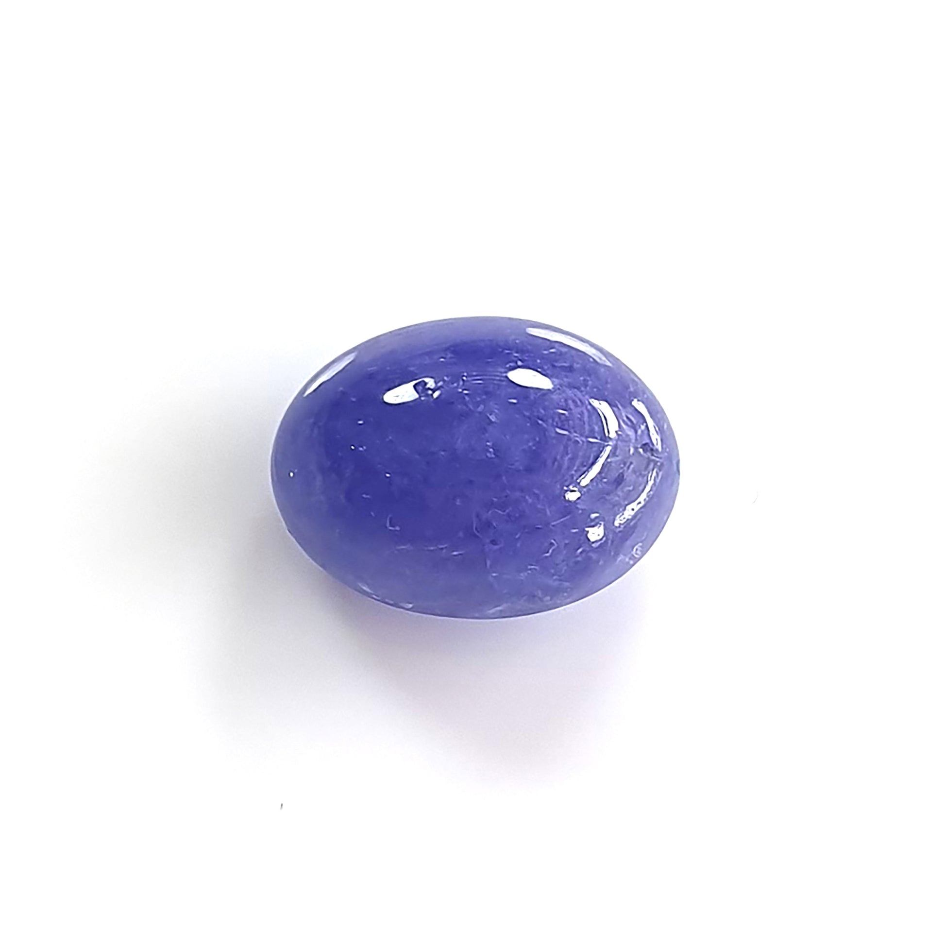 タンザナイトのオーバル型宝石