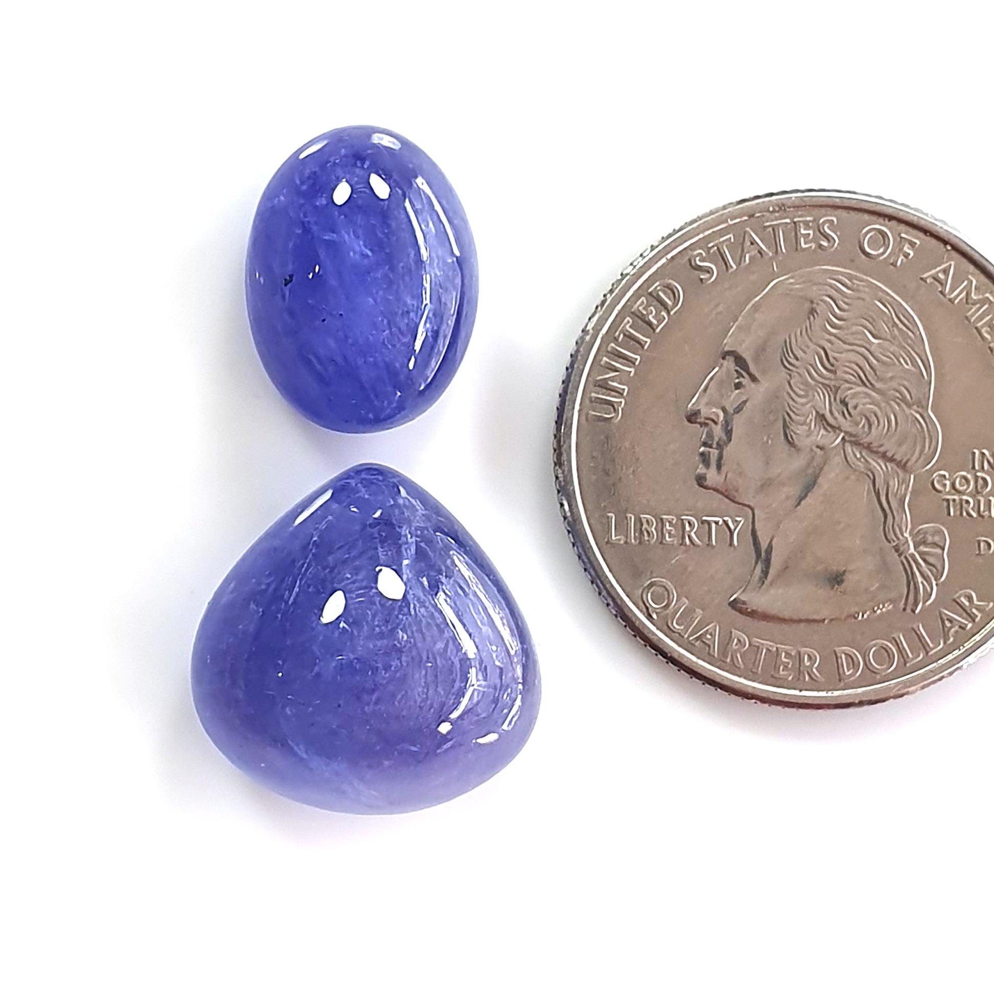 حجر التنزانيت الطبيعي الكريم