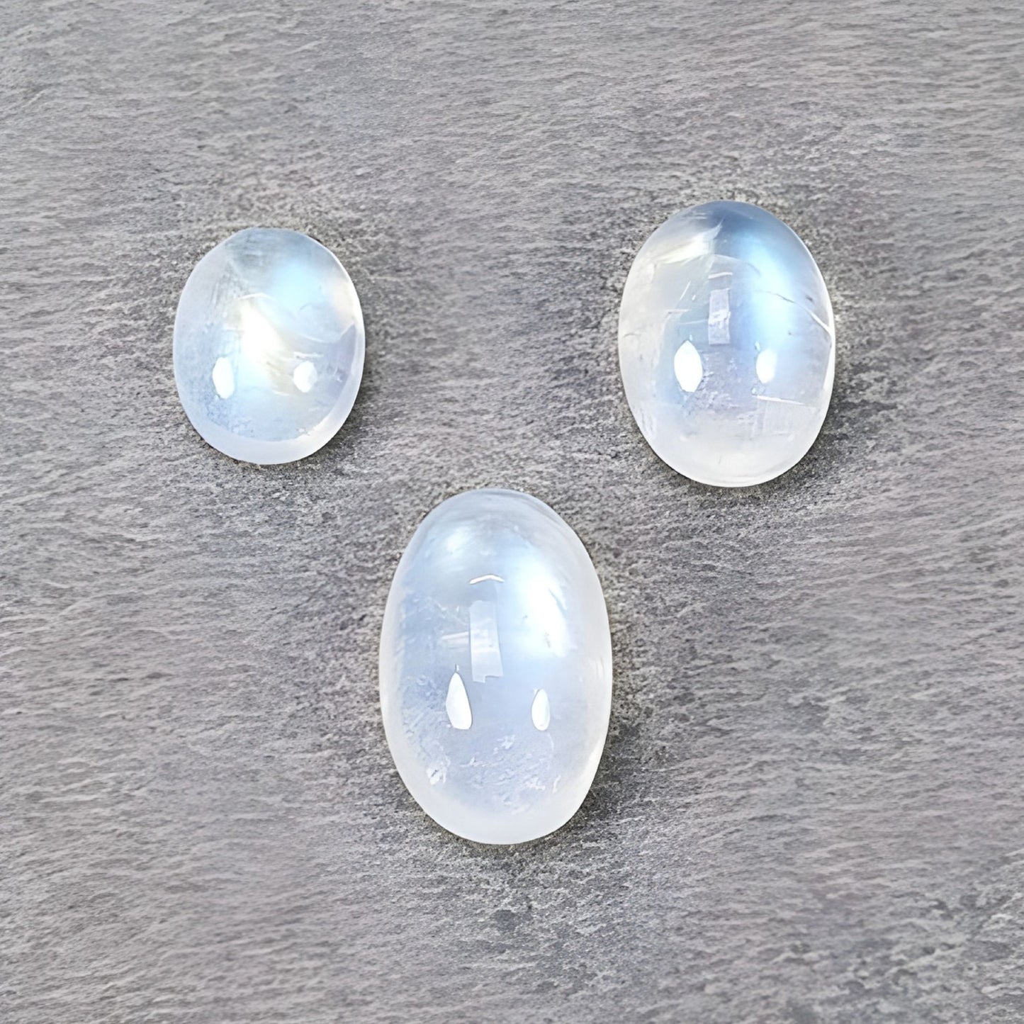 حجر الميلاد لشهر يونيو