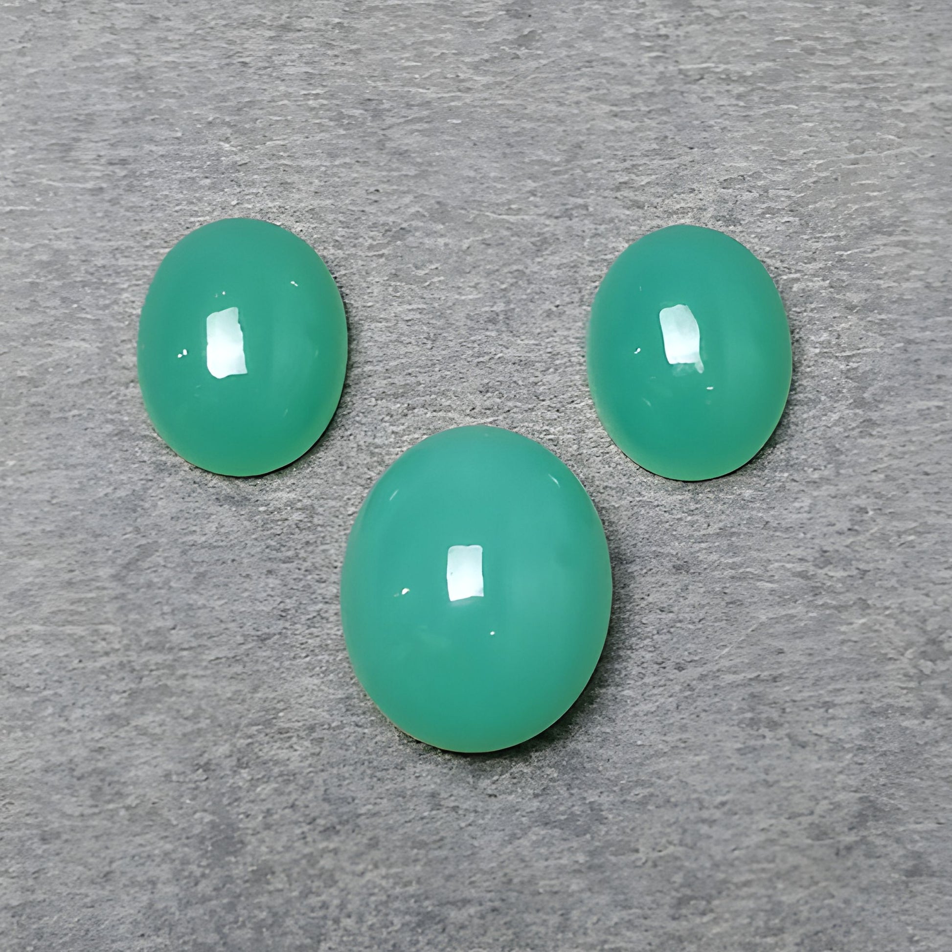 حجر الكريسوبراس الأخضر لصناعة المجوهرات