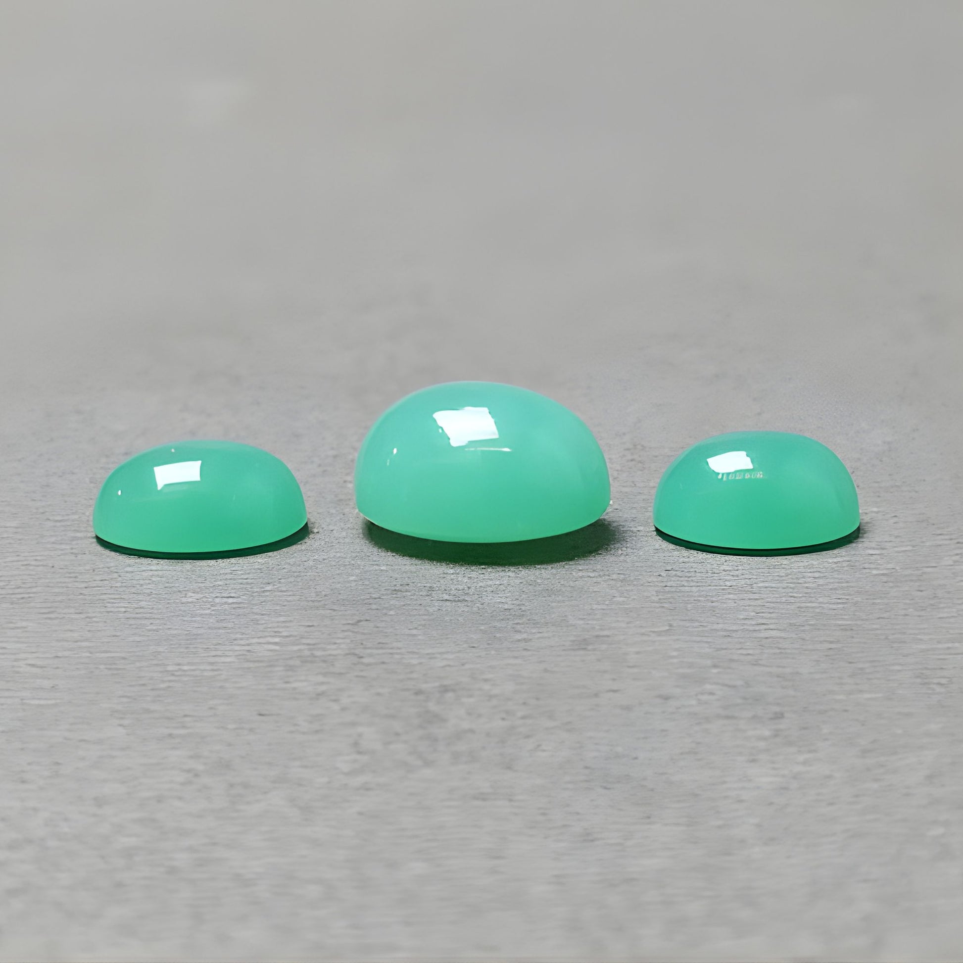 حجر الميلاد لشهر مايو