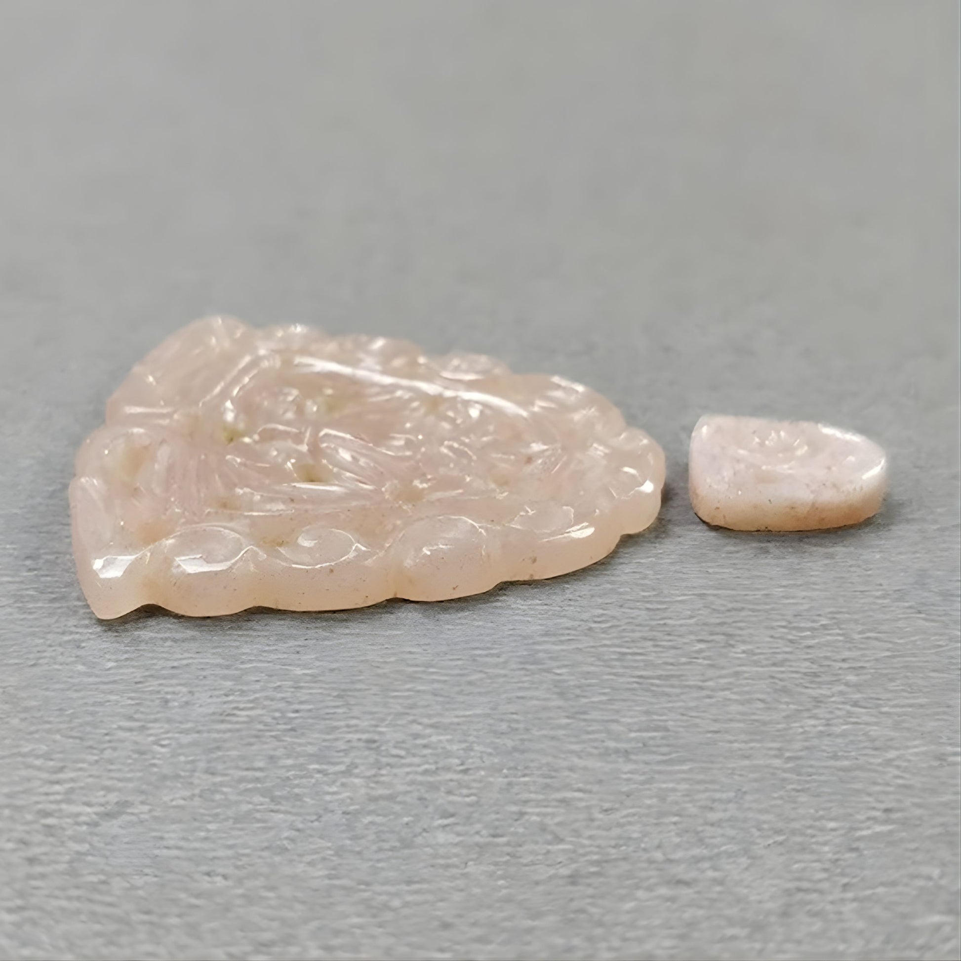 月光石宝石精美雕刻