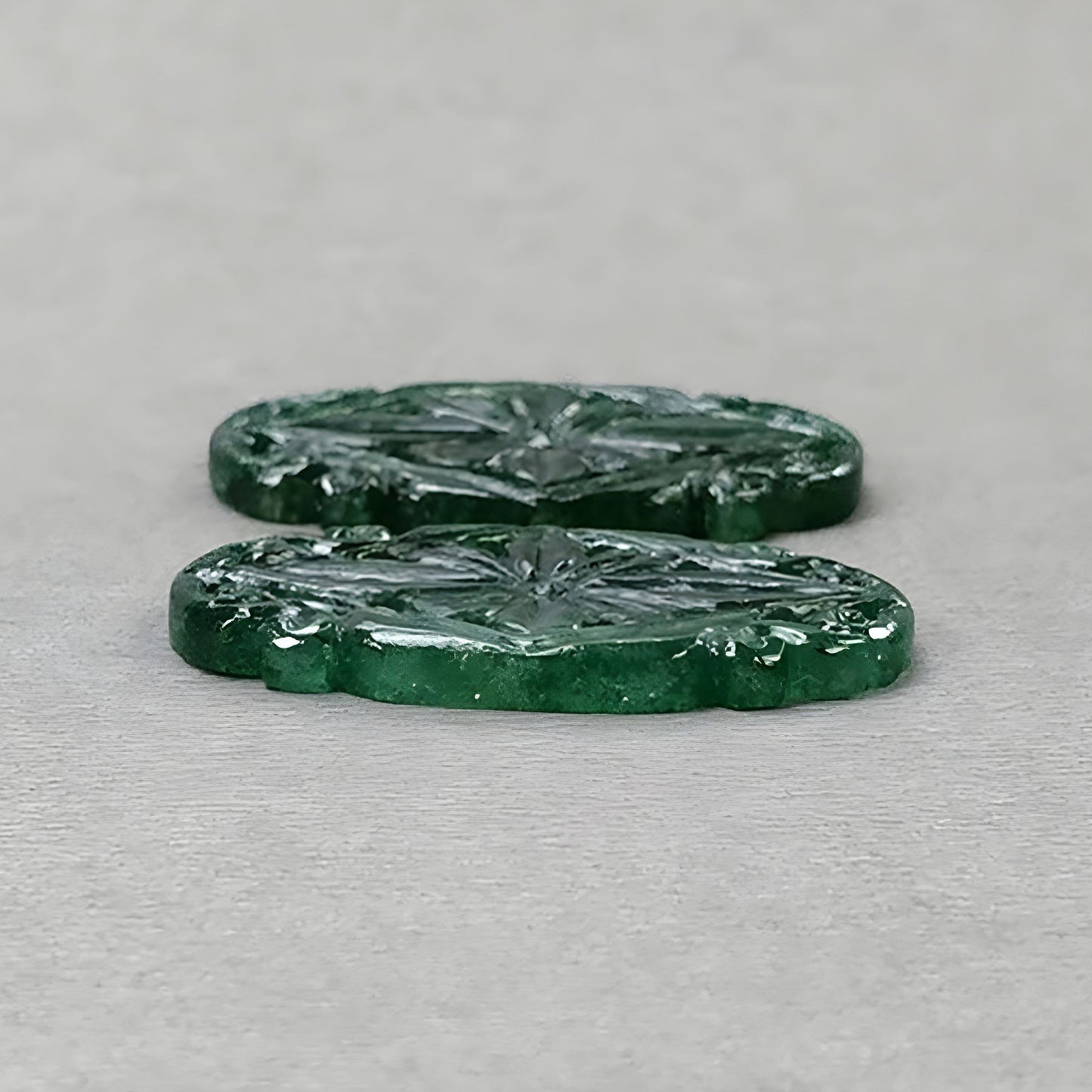 حجر الكوارتز الأخضر الطبيعي