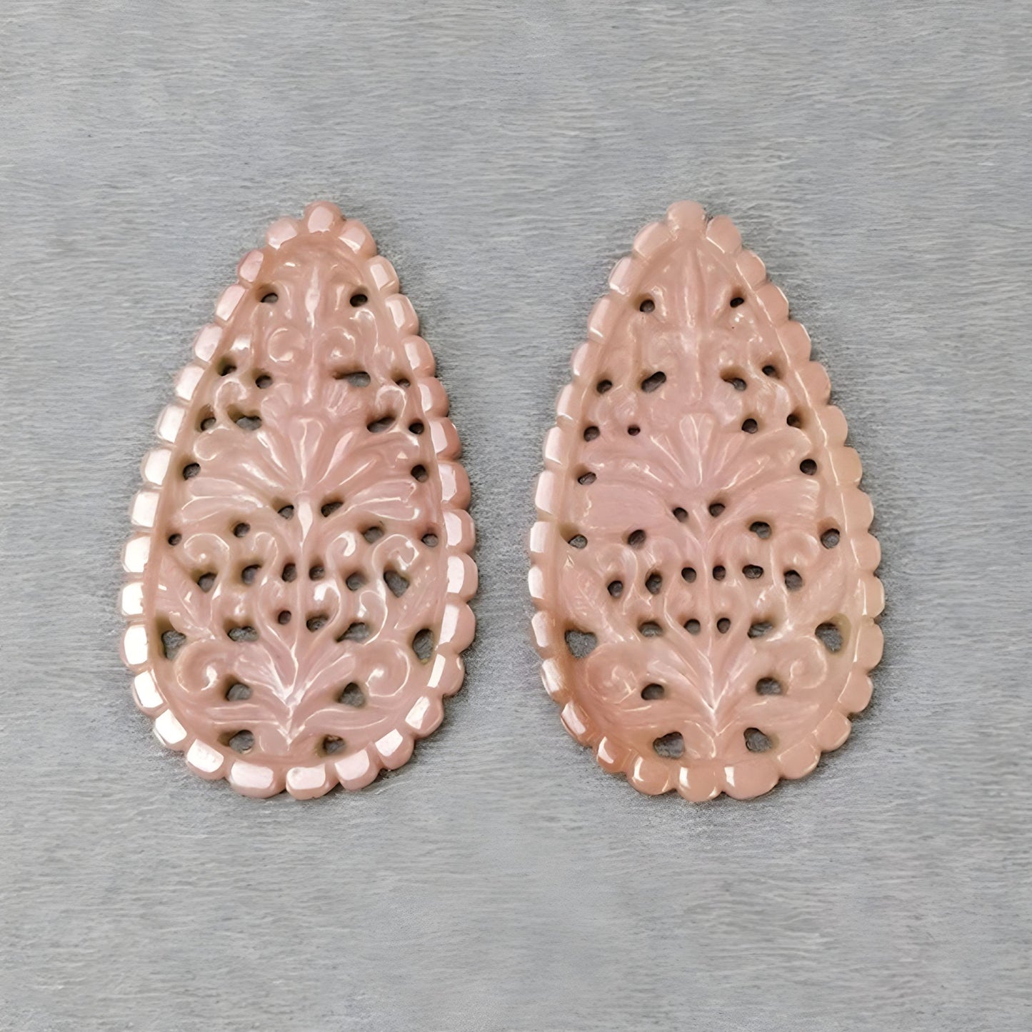 Natural Quartz Gemstone