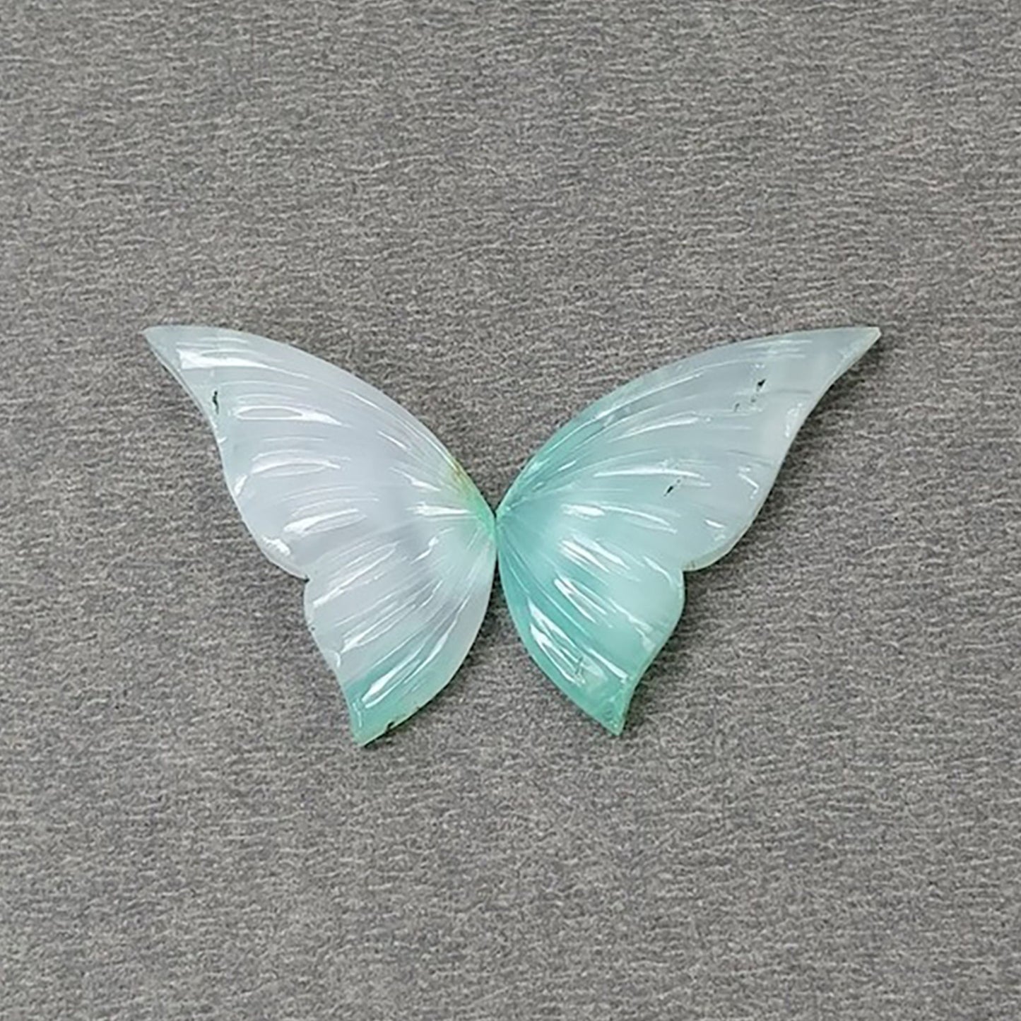 Intaglio di farfalla in crisoprasio