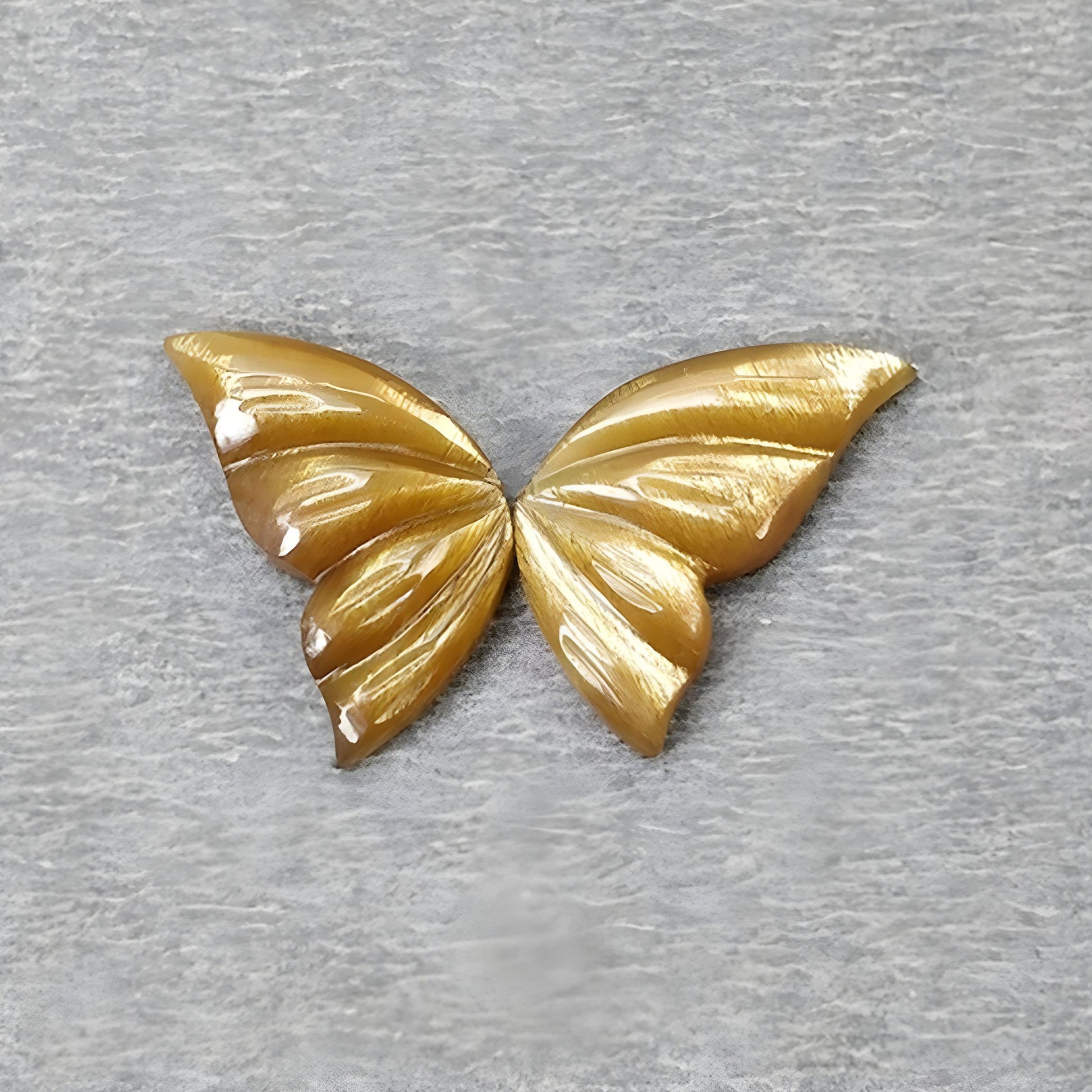 天然の未処理の宝石