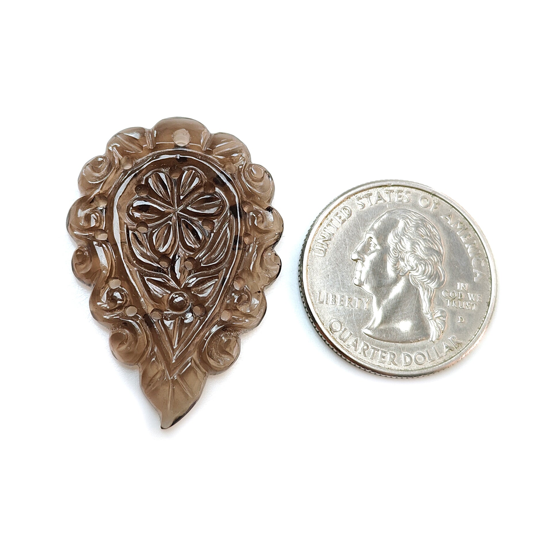 スモーキークォーツの葉っぱの彫刻