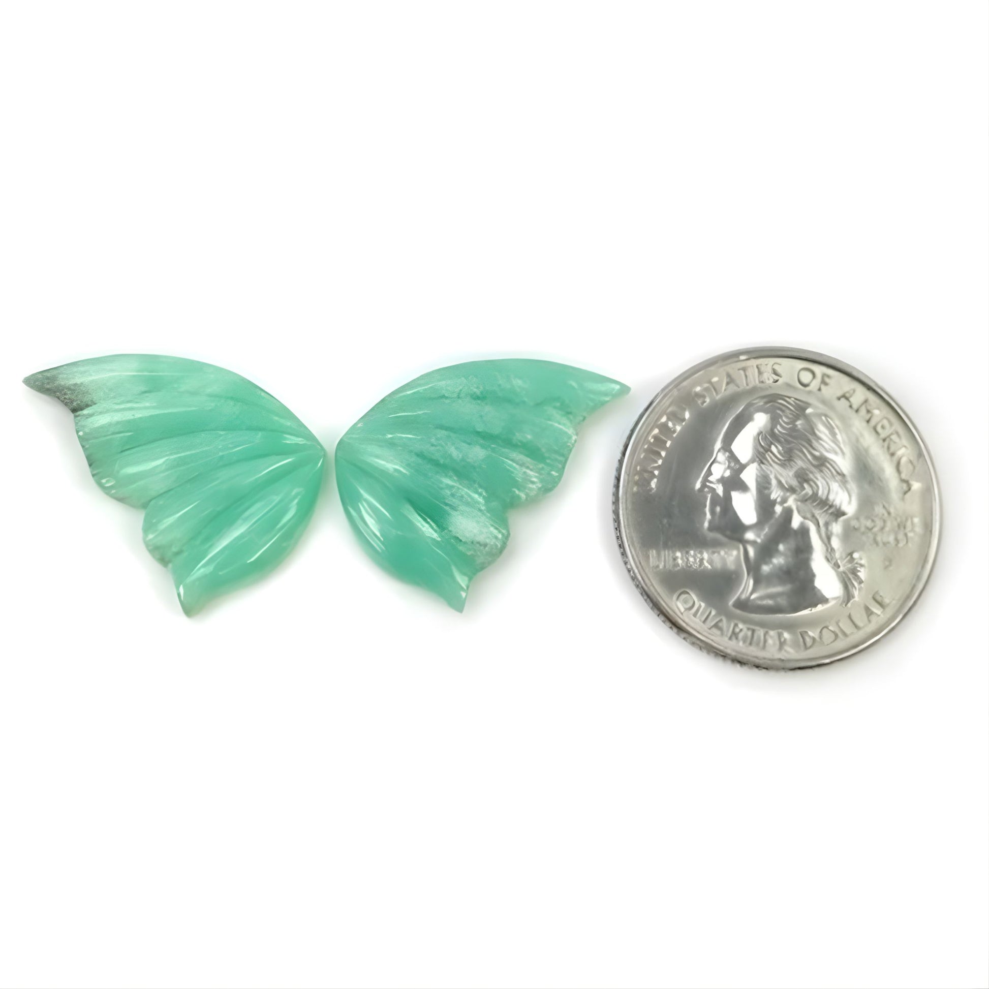 クリソプレーズの蝶の彫刻